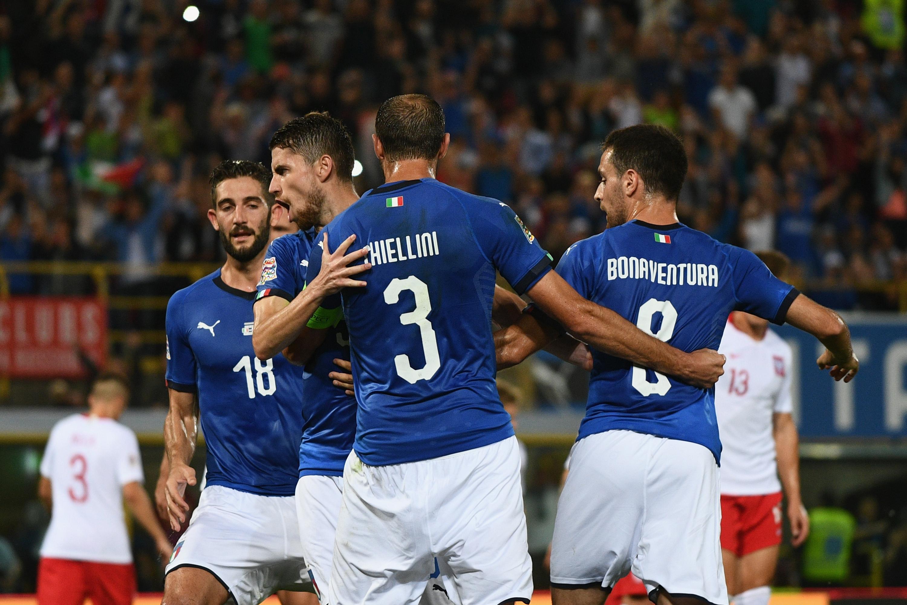 BOLOGNA, ITALY - SEPTEMBER 07:  Jorginho of Italy  celebrates with teammates after scoring the equalizer during the UEFA Nations League A group three match between Italy and Poland at Stadio Renato Dall\\'Ara on September 7, 2018 in Bologna, Italy.  (Photo by Claudio Villa/Getty Images)