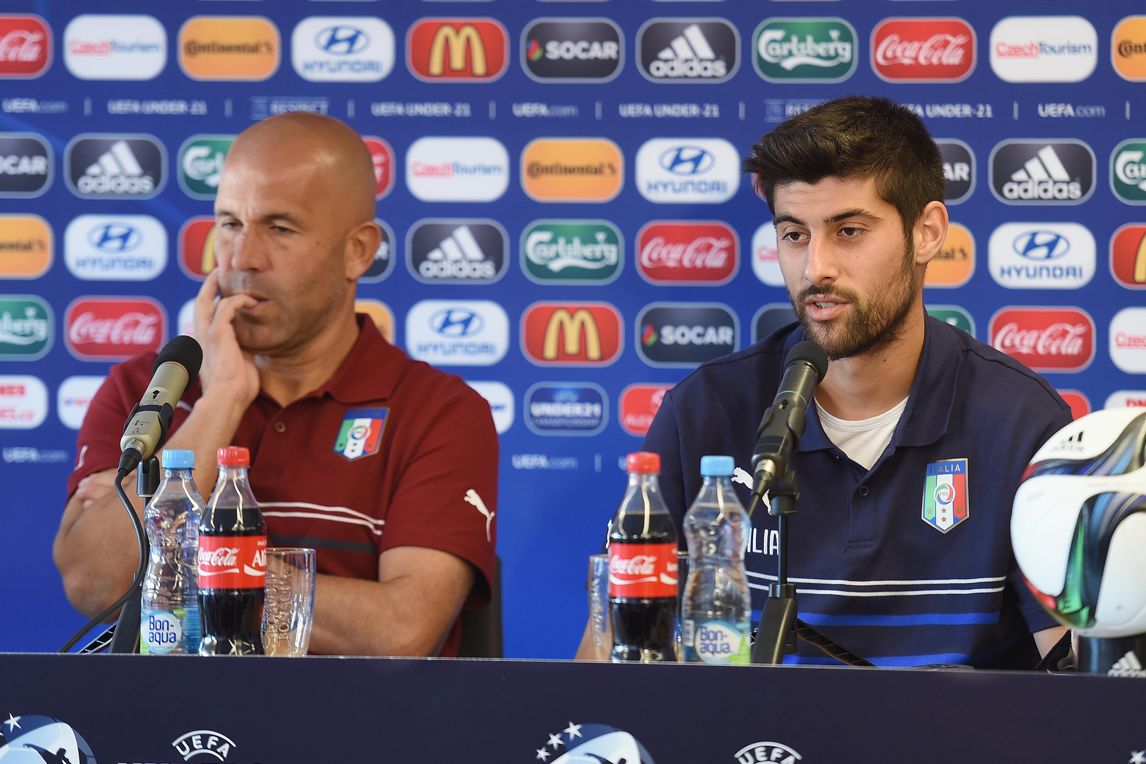 OLOMOUC, CZECH REPUBLIC - JUNE 23: Italy U21 manager Luigi Di Biagio and Marco Benassi speak to the media during the U21 Italy press conference on June 23, 2015 in Olomouc, Czech Republic. (Photo by Michael Regan/Getty Images)