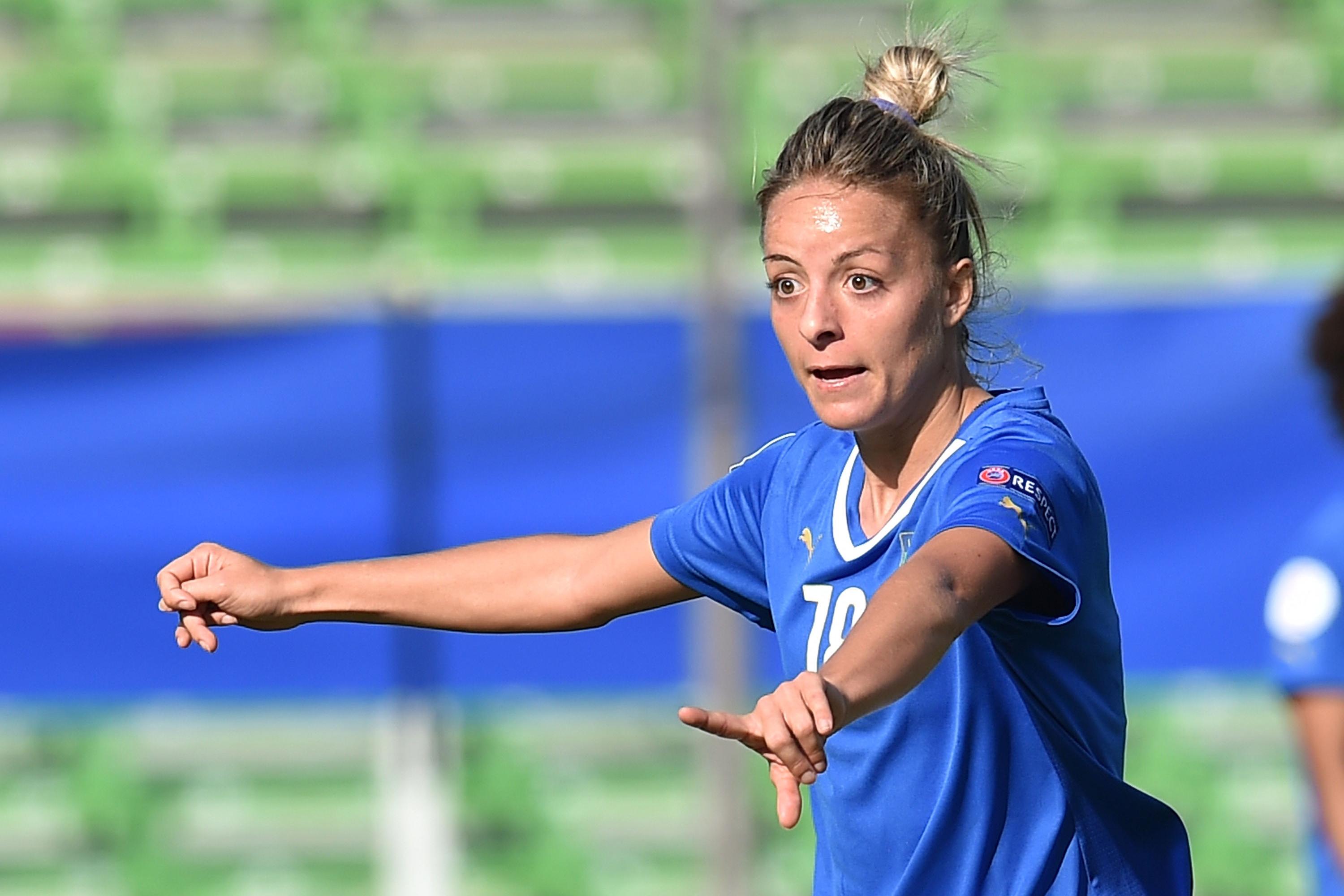 CESENA, ITALY - OCTOBER 24:  Martina Rosucci of Italy in action during the UEFA Women\\'s Euro 2017 Qualifier between Italy and Switzerland at Dino Manuzzi Stadium on October 24, 2015 in Cesena, Italy.  (Photo by Giuseppe Bellini/Getty Images)