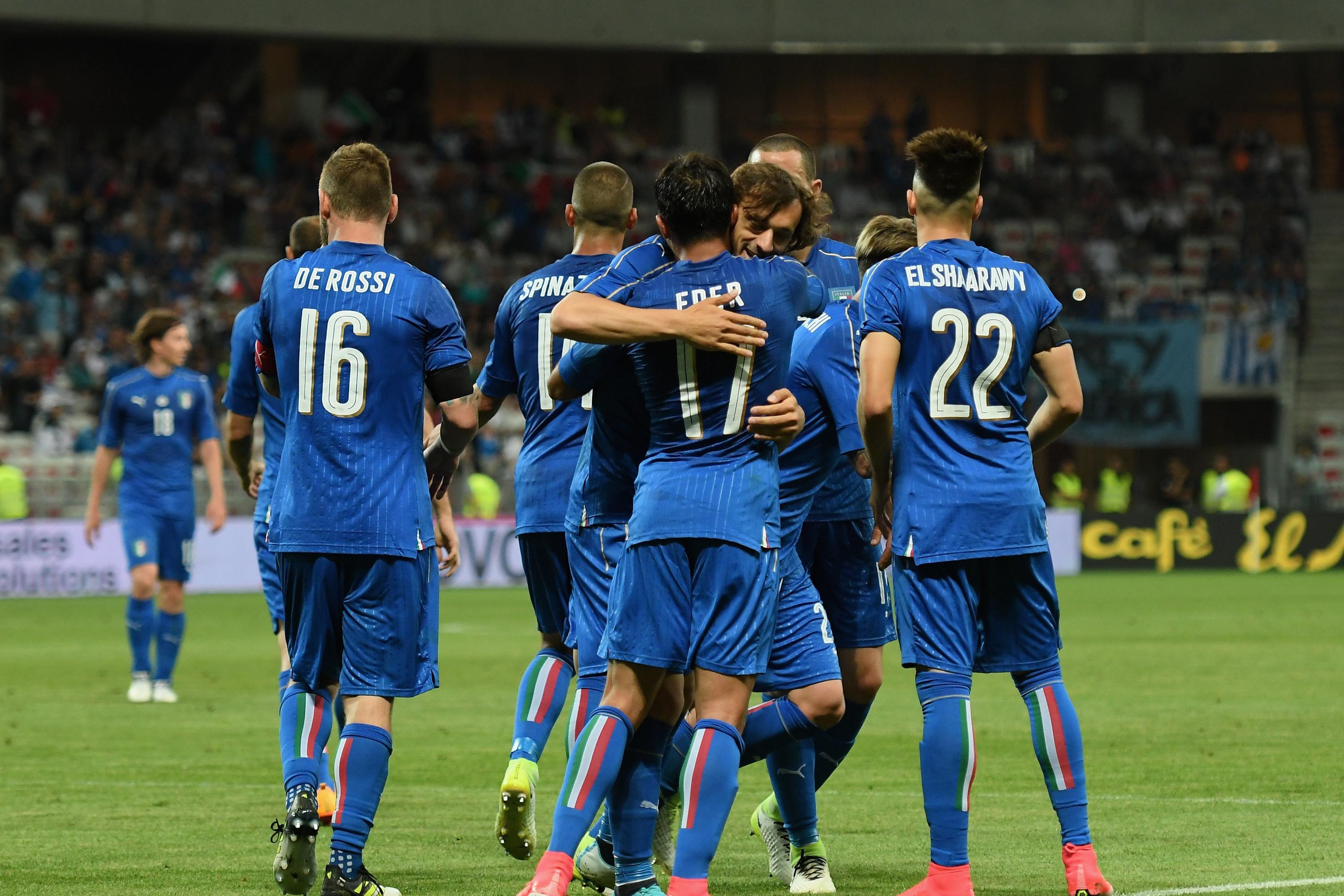 NICE, FRANCE - JUNE 07: Eder of Italy #17 celebrates after scoring the second goal during the International Friendly match between Italy and Uruguay at Allianz Riviera Stadium on June 7, 2017 in Nice, France. (Photo by Claudio Villa/Getty Images)