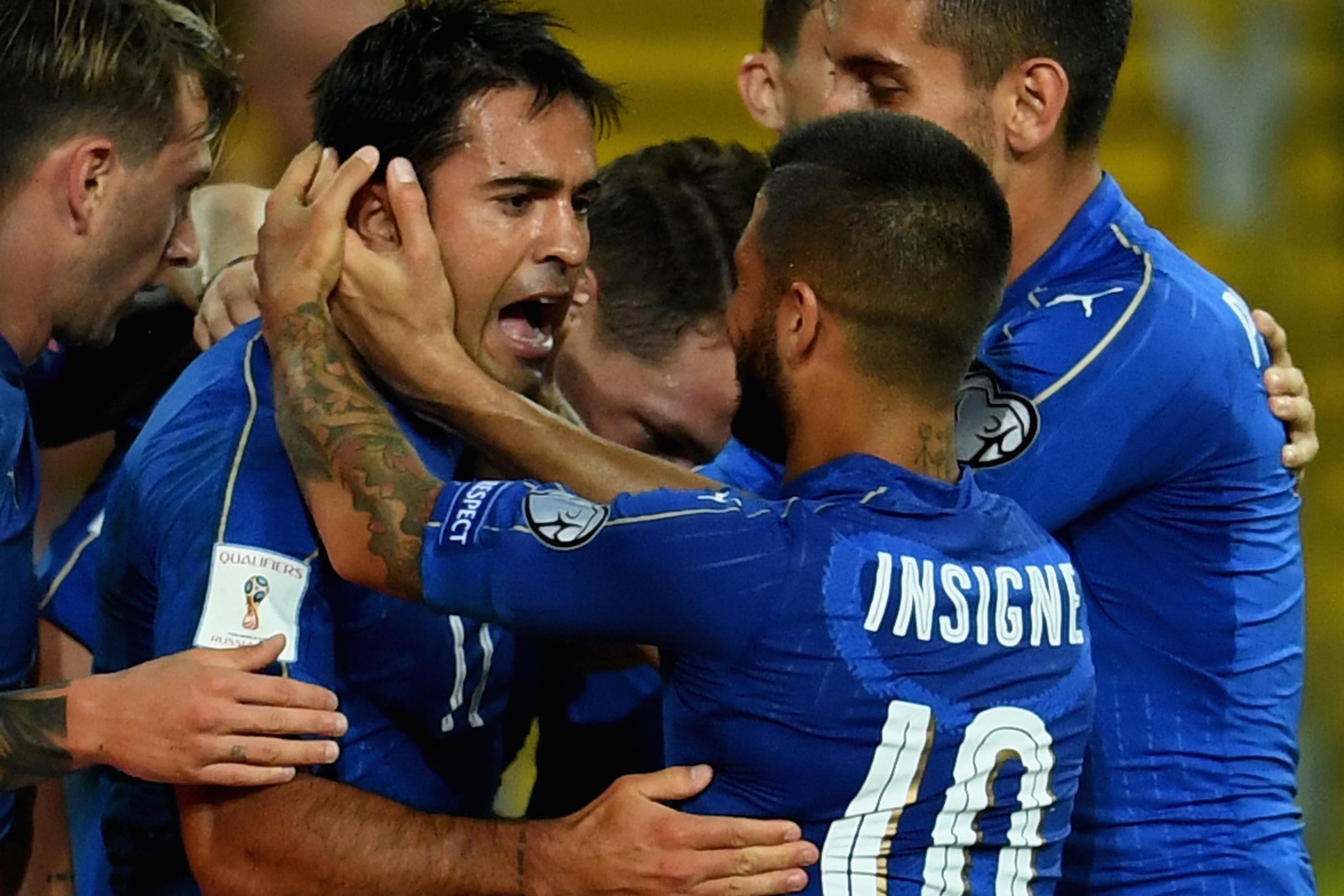 UDINE, ITALY - JUNE 11:  Eder of Italy celebrates with team-mates after scoring the third goal during the FIFA 2018 World Cup Qualifier between Italy and Liechtenstein at Stadio Friuli on June 11, 2017 in Udine, Italy.  (Photo by Claudio Villa/Getty Images)