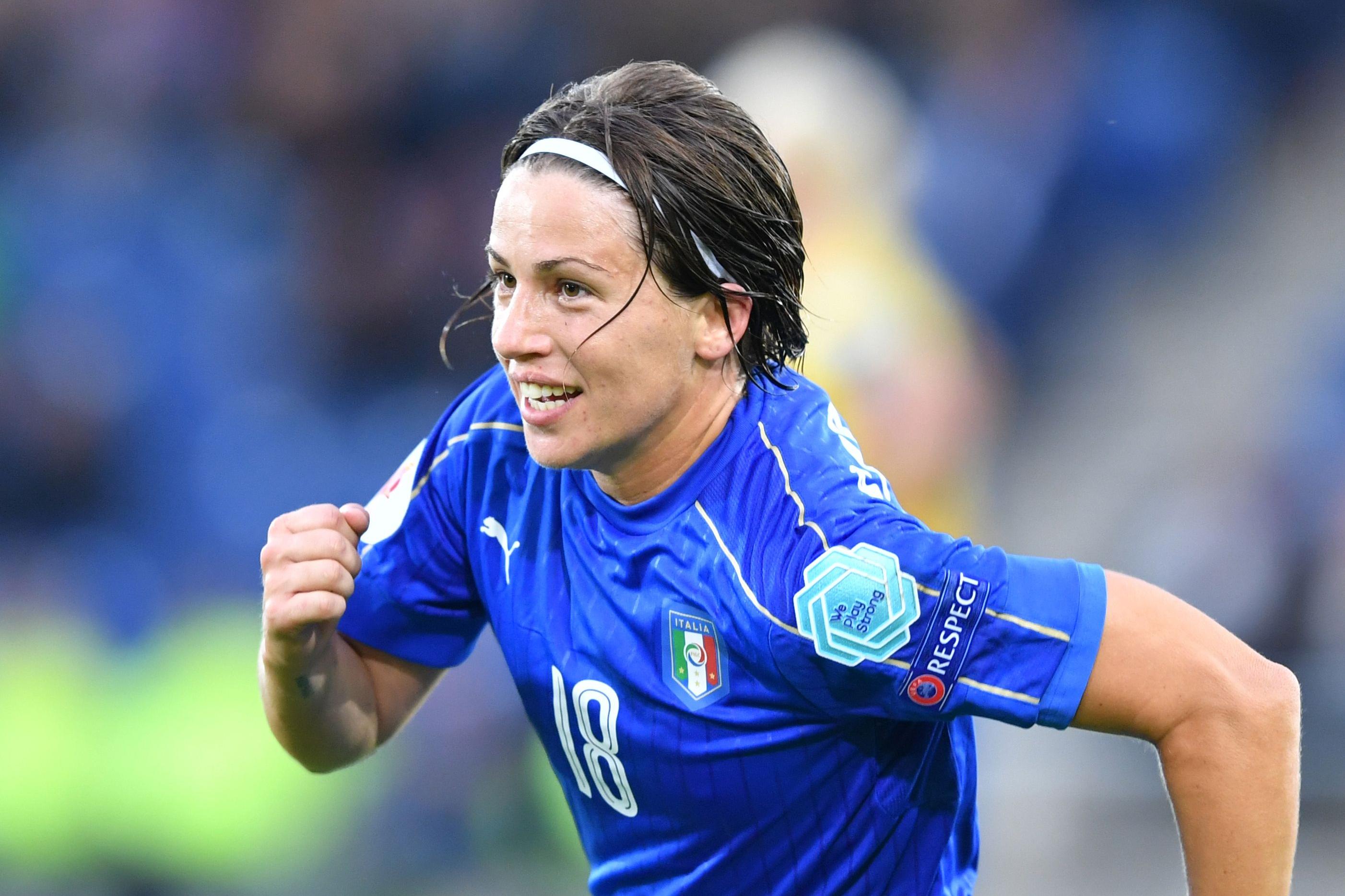 Italy\\'s Daniela Sabatino celebrates after scoring Italy\\'s second goal during the UEFA Women\\'s Euro 2017 football match between Sweden and Italy at De Vijverberg Stadium in Doetinchem on July 25, 2017. / AFP PHOTO / DANIEL MIHAILESCU (Photo credit should read DANIEL MIHAILESCU/AFP/Getty Images)