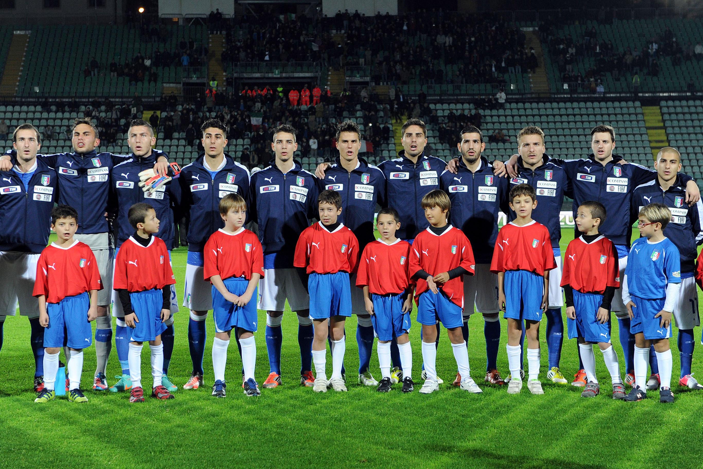 SIENA, ITALY - NOVEMBER 13: The team of Italy before the Under 21 international friendly match between Italy U21 and Spain U21 at Artemio Franchi - Mps Arena Stadium on November 13, 2012 in Siena, Italy. (Photo by Giuseppe Bellini/Getty Images)