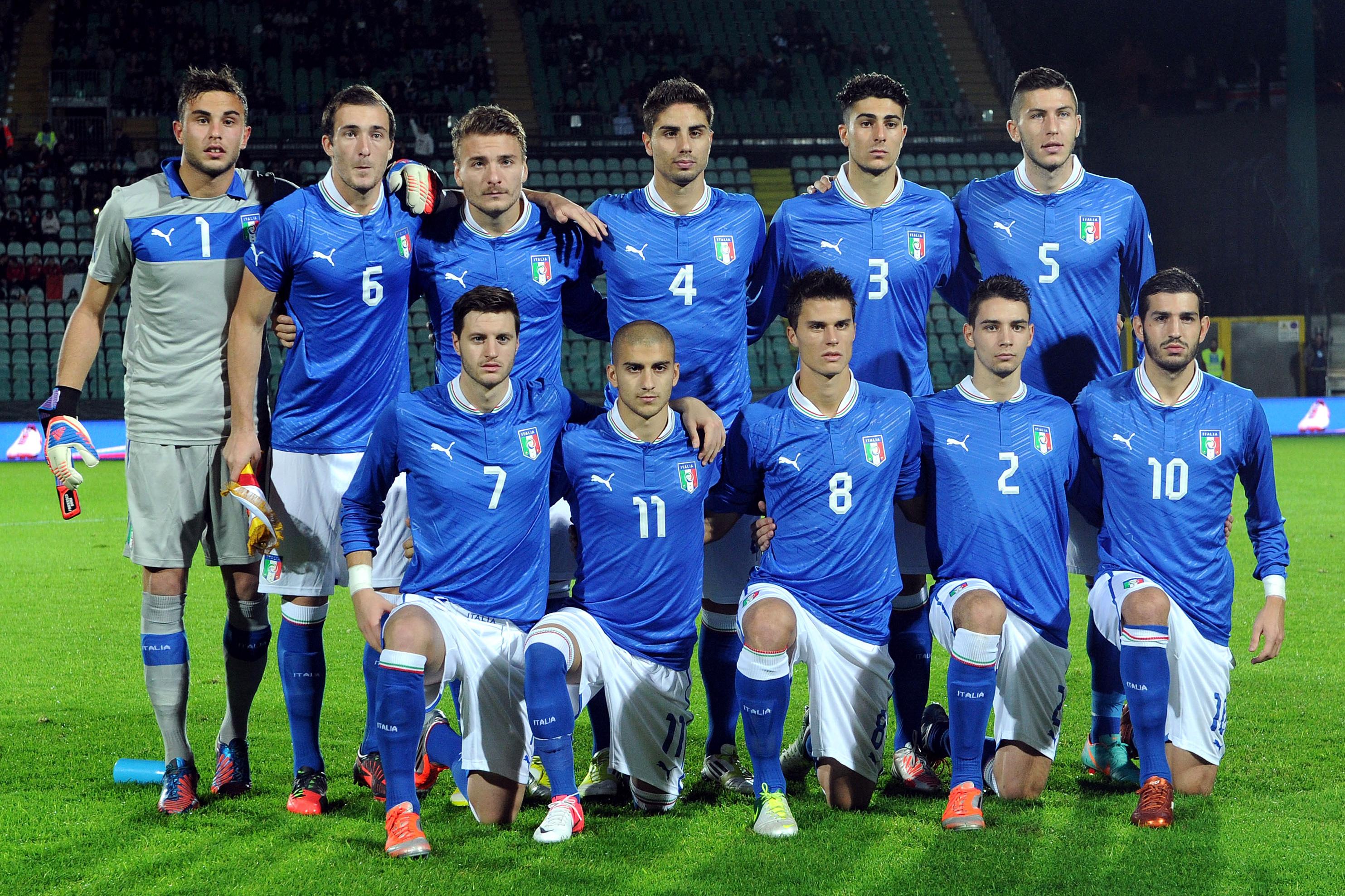 SIENA, ITALY - NOVEMBER 13: The team of Italy before the Under 21 international friendly match between Italy U21 and Spain U21 at Artemio Franchi - Mps Arena Stadium on November 13, 2012 in Siena, Italy. (Photo by Giuseppe Bellini/Getty Images)