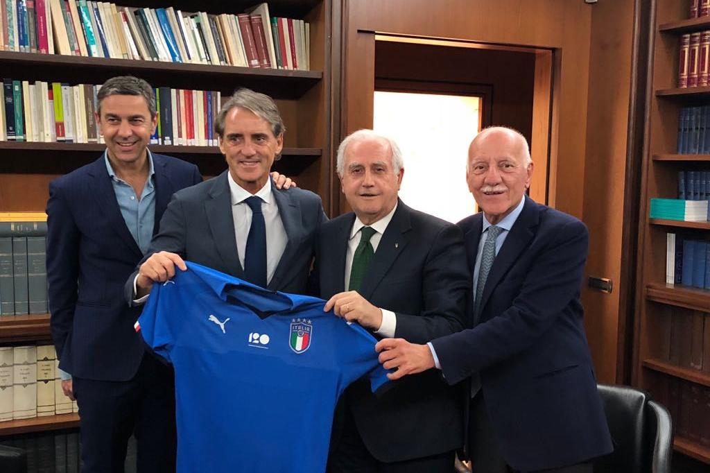 Roberto Mancini è il nuovo commissario tecnico della Nazionale