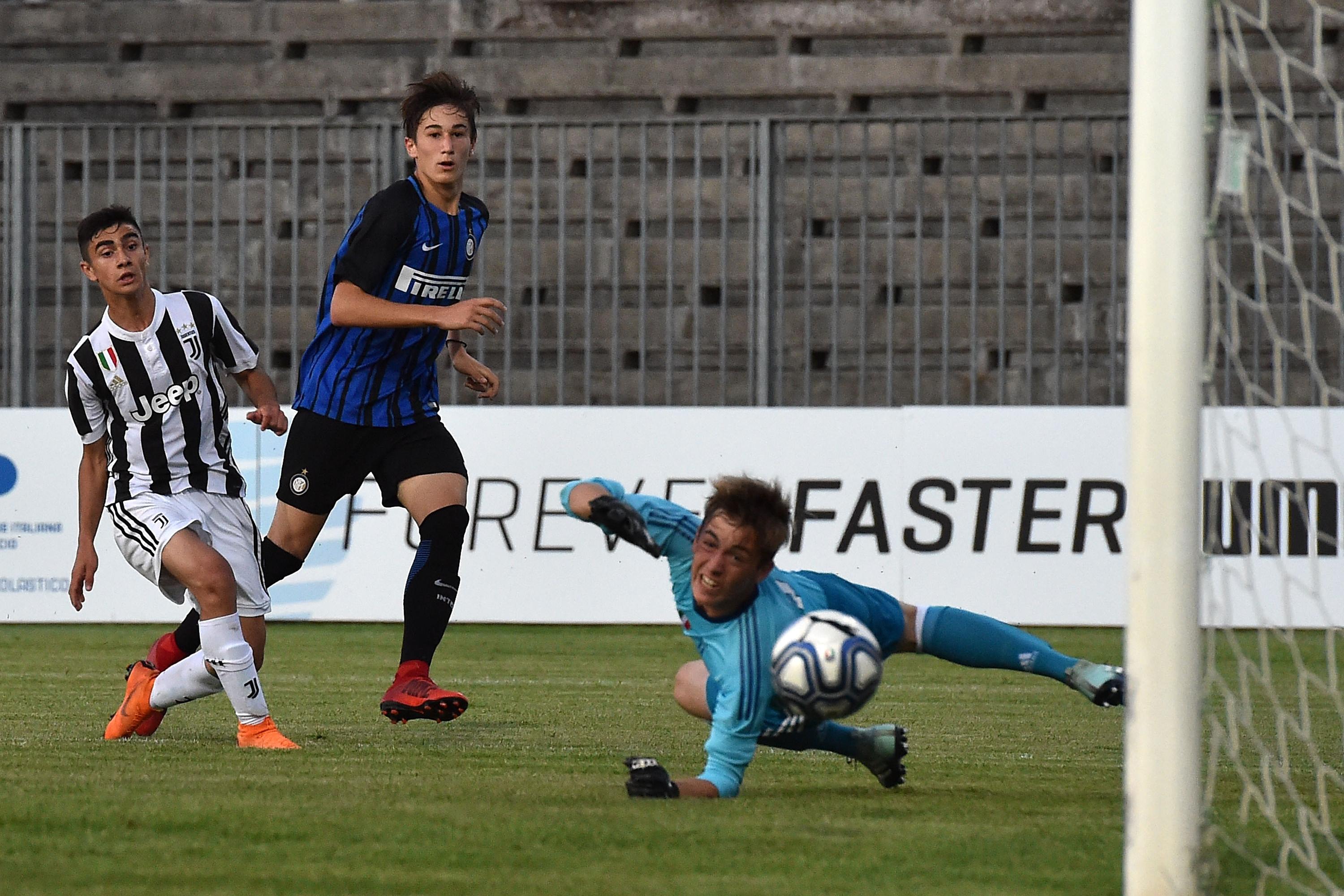 RAVENNA, ITALY - JUNE 14:  Benedetti of FC Internazionale U15 scores the opening goal during the U15 Serie A and B Final match between Winner1 and Winner2 at Stadio Bruno Benelli on June 14, 2018 in Ravenna, Italy.  (Photo by Giuseppe Bellini/Getty Images)