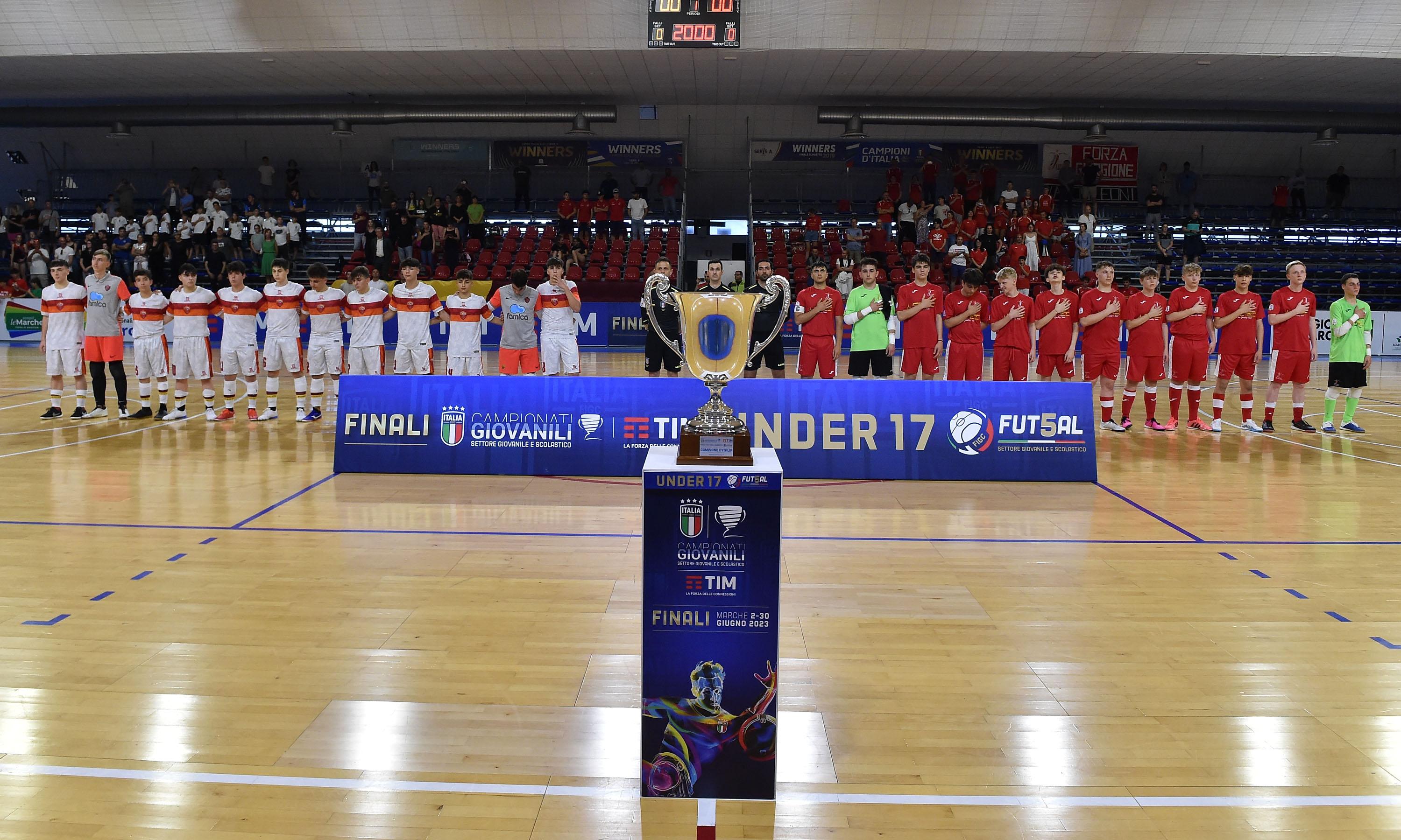 PESARO, ITALY - JUNE 03: Team of Roma C5 U17 and Team of Futsal Giorgione U17 prior the match between Futsal Giorgione U17 and Roma C5 U17 at Palacampanara on June 3, 2023 in Pesaro, Italy. (Photo by Giuseppe Bellini/Getty Images)