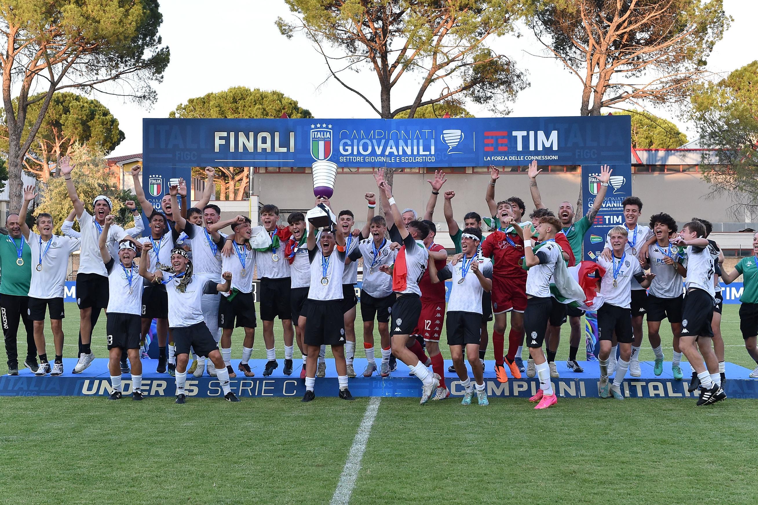 Under 15 Serie C, il Cesena batte 1-0 la Juve Stabia e centra il secondo scudetto di categoria. Re...Magi ancora campione d'Italia