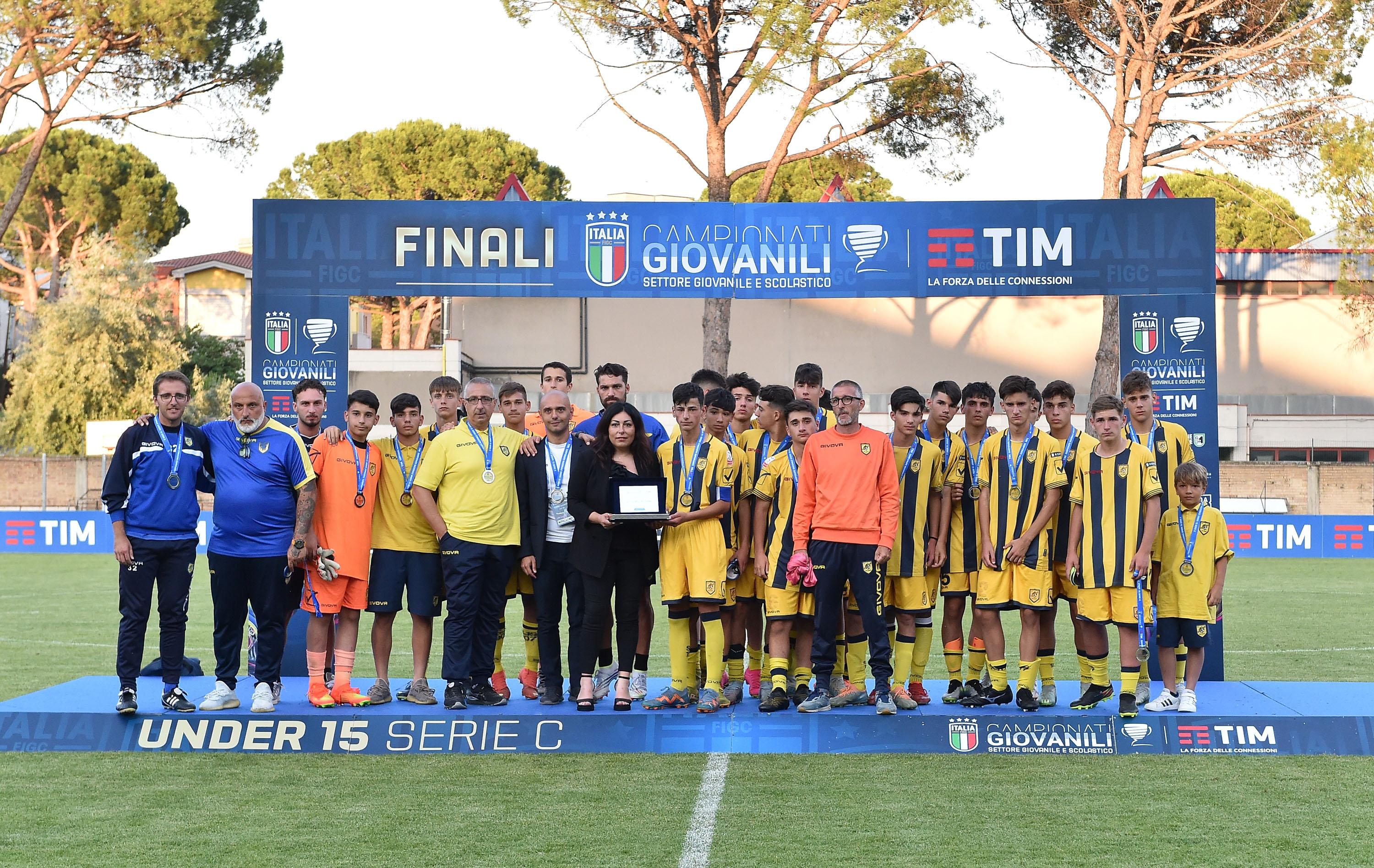 TOLENTINO, ITALY - JUNE 19: Team of Juve Stabia pose with their runners-up medals after the Serie C U15 Final match between Cesena and Juve Stabia on June 19, 2023 in Tolentino, Italy. (Photo by Giuseppe Bellini/Getty Images)