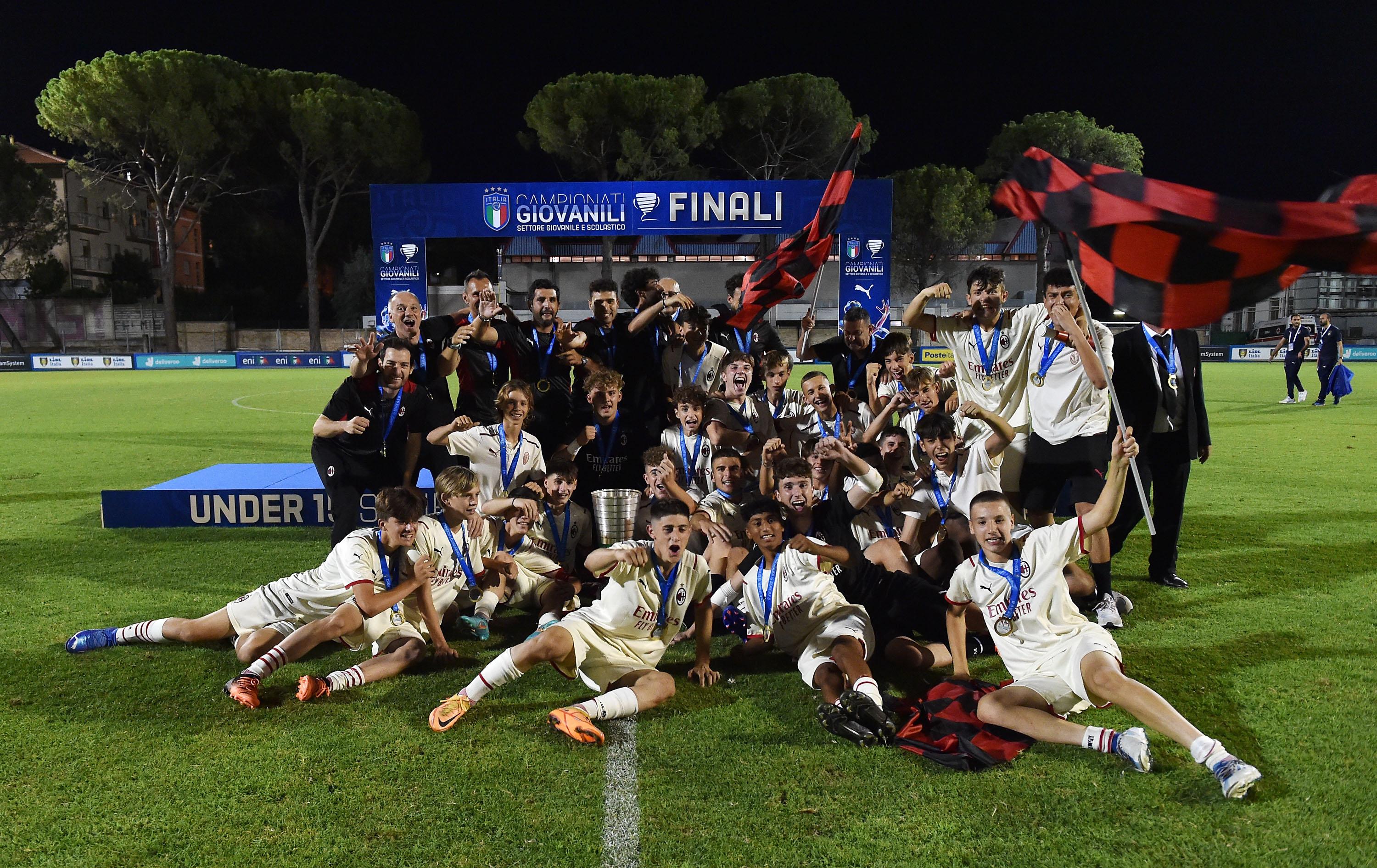 TOLENTINO, ITALY - JUNE 24: Players of AC Milan celebrate the victory after the Serie A-B U15 Final match between AC Milan and ACF Fiorentina at Stadio della Vittoria on June 24, 2022 in Tolentino, Italy. (Photo by Giuseppe Bellini/Getty Images)