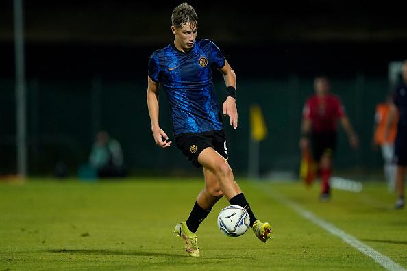 ASCOLI PICENO, ITALY - JUNE 21: Francesco Pio Esposito of FC Internazionale U17 in action during the Serie A-B U17 Final match between Bologna FC and FC Internazionale at Stadio Cino e Lillo Del Duca on June 21, 2022 in Ascoli Piceno, Italy. (Photo by Danilo Di Giovanni/Å“FC Internazionale/Getty Images)