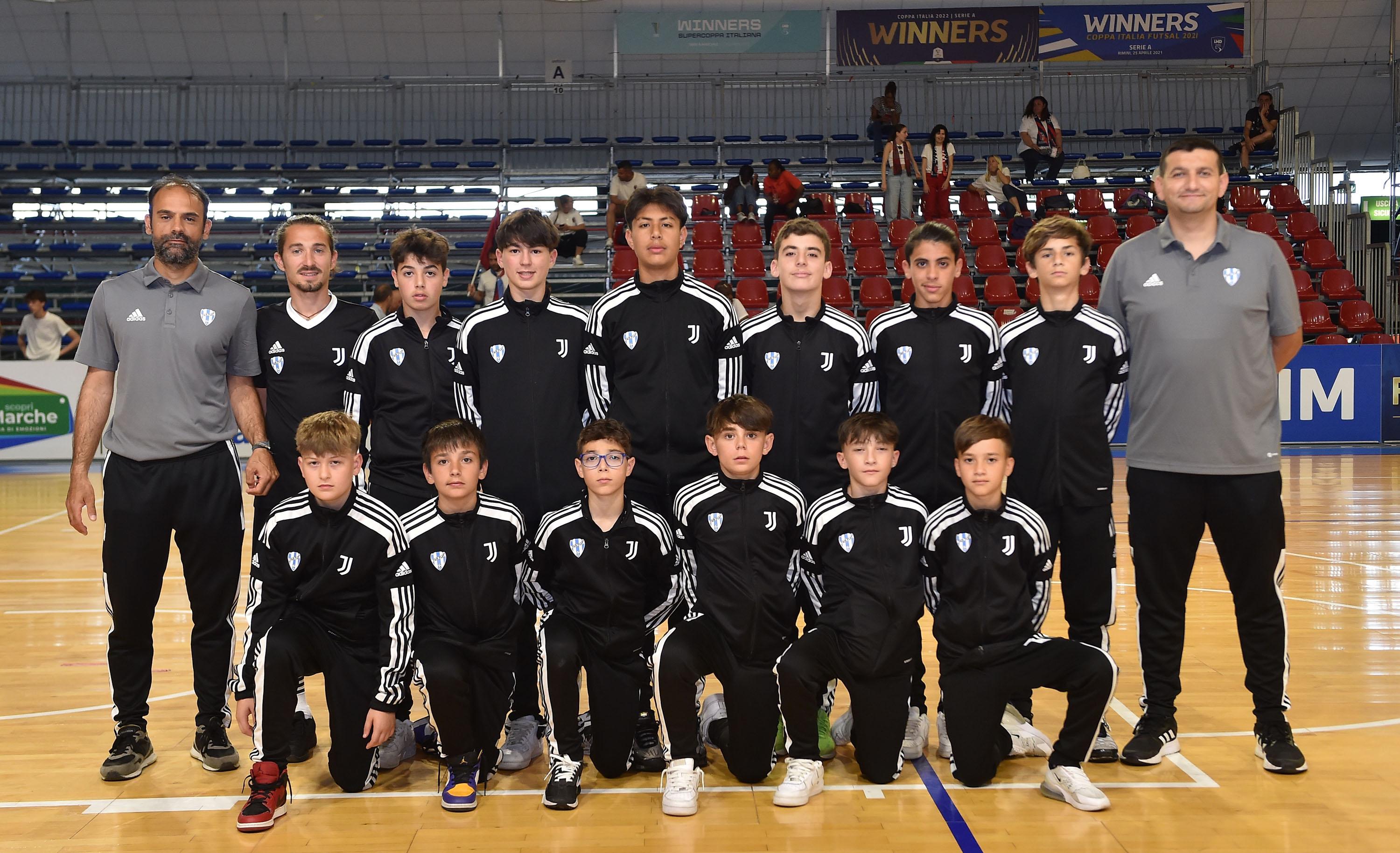PESARO, ITALY - JUNE 04: Team of Fair Play Messina during U13 Futsal Elite at Palacampanara on June 4, 2023 in Pesaro, Italy. (Photo by Giuseppe Bellini/Getty Images)
