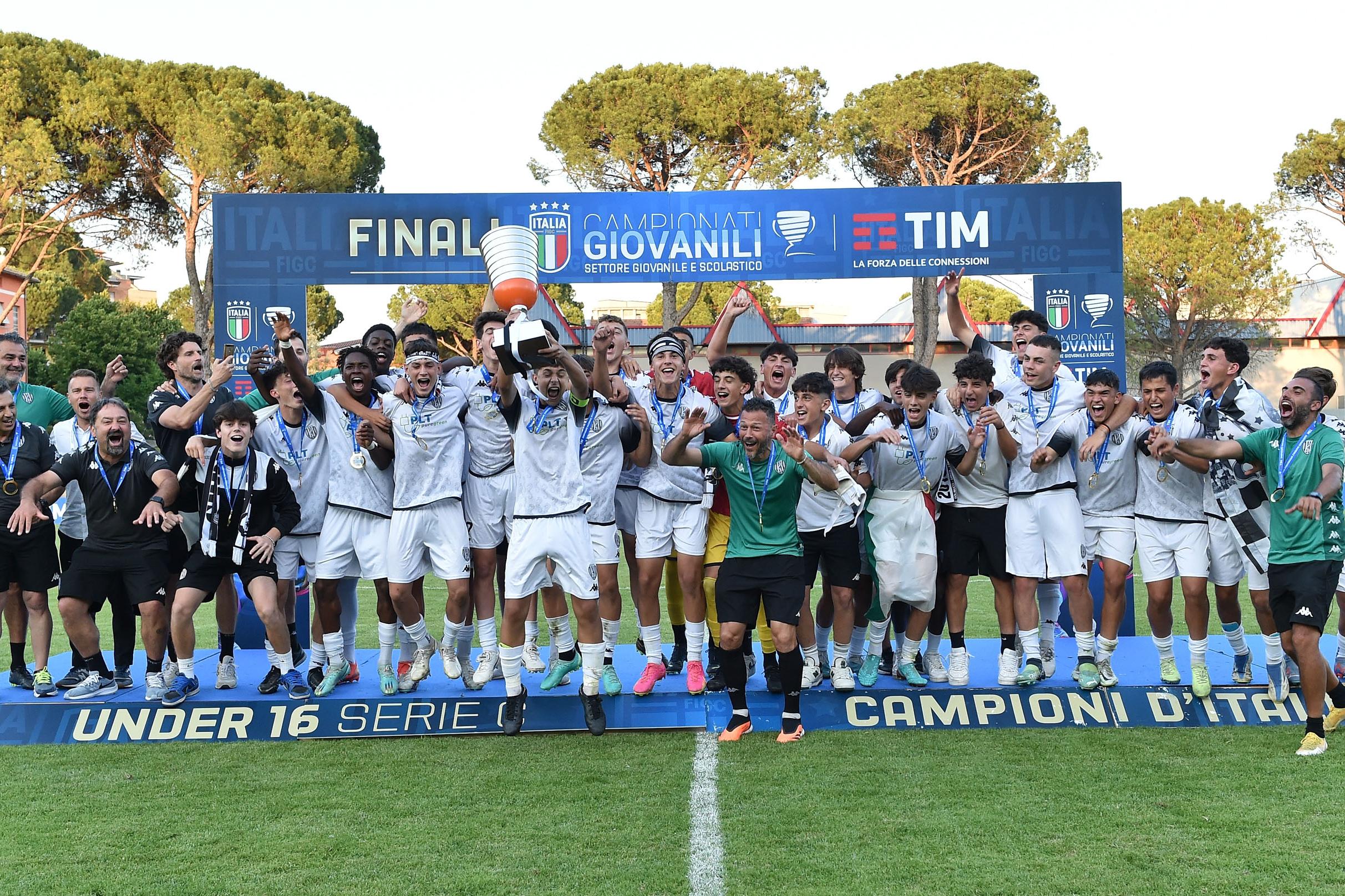 Under 16 Serie C, il Cesena batte 1-0 il Vicenza e vince lo scudetto. Bertaccini, un gol da...Campioni