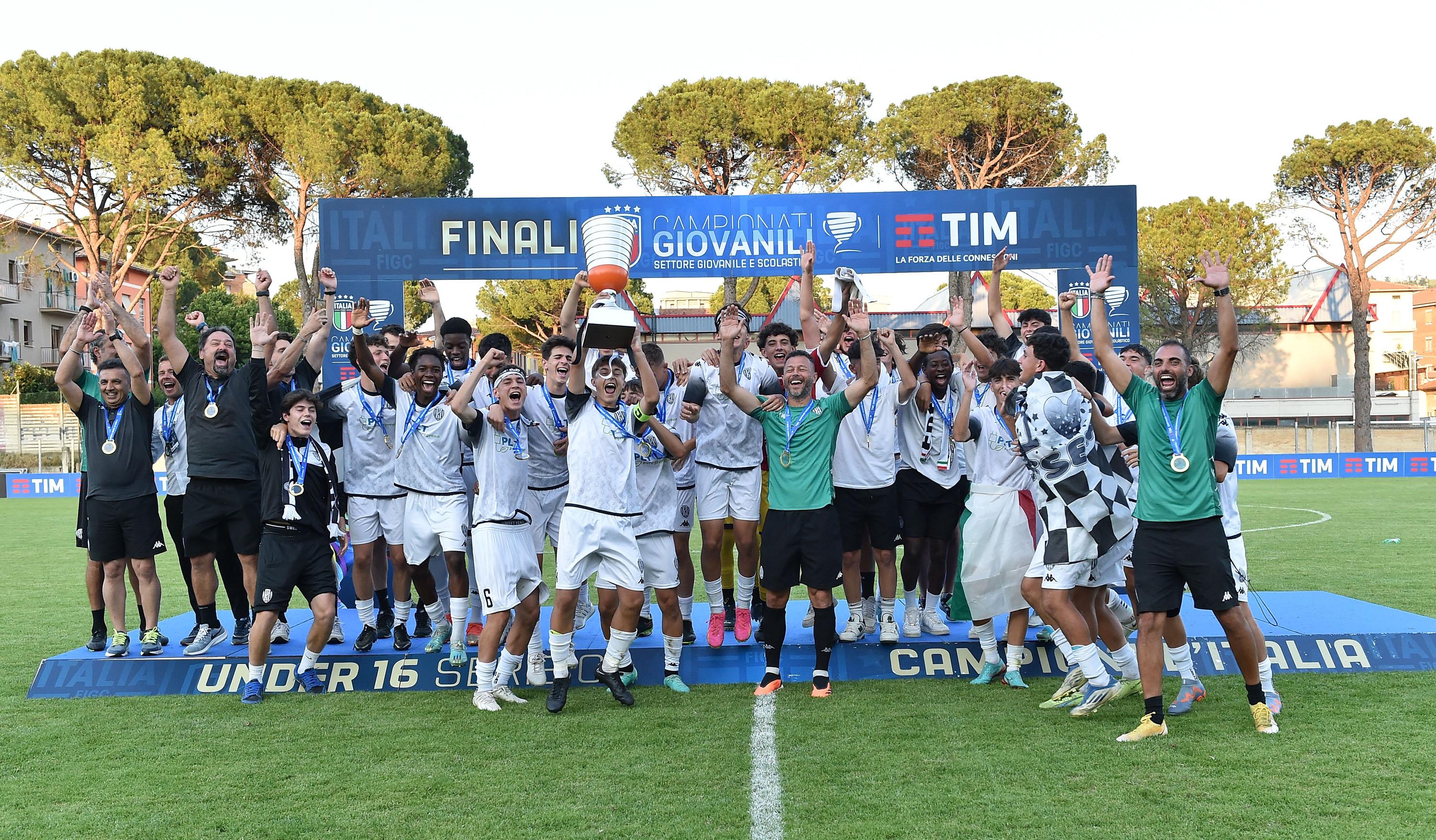 TOLENTINO, ITALY - JUNE 16: Team of Cesena celebrates the victory after Serie C U16 Final match between Cesena and Vicenza on June 16, 2023 in Tolentino, Italy. (Photo by Giuseppe Bellini/Getty Images)