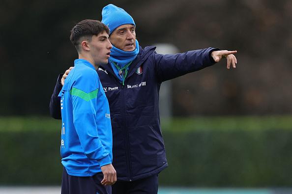 FLORENCE, ITALY - DECEMBER 21: Roberto Mancini manager of Italy and Mattia Mannini of Italy during an Italy training camp at Centro Tecnico Federale di Coverciano on December 21, 2022 in Florence, Italy. (Photo by Gabriele Maltinti/Getty Images)