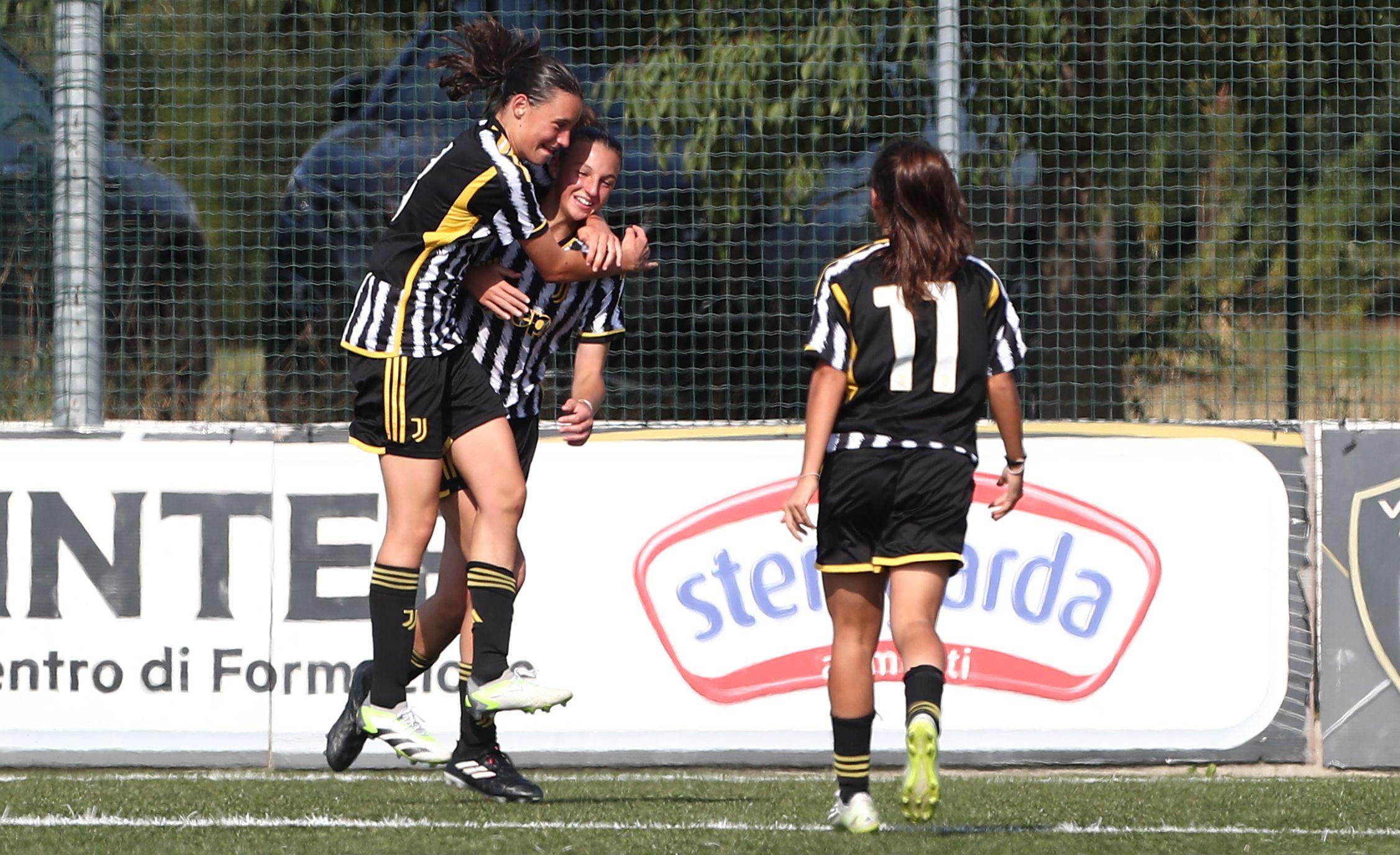 MONTICHIARI, ITALY - OCTOBER 01: Juventus FC and AS Roma during 1rd and 2th place Final Pre Season Women Under 17 on October 01, 2023 in Montichiari, Italy. (Photo by Marco Luzzani/Getty Images)