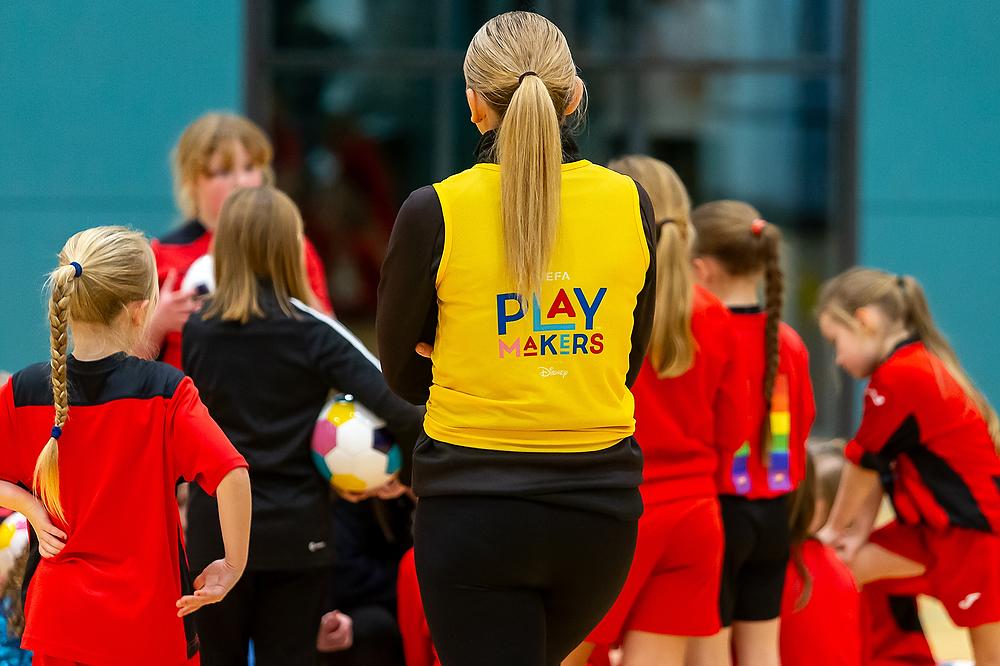 Young girls enjoying the UEFA Playmakers session, learning new skills in a fun and safe environment. Donald Dewar Centre, Drumchapel, 06/11/2023. Image Credit: Colin Poultney/SWPL