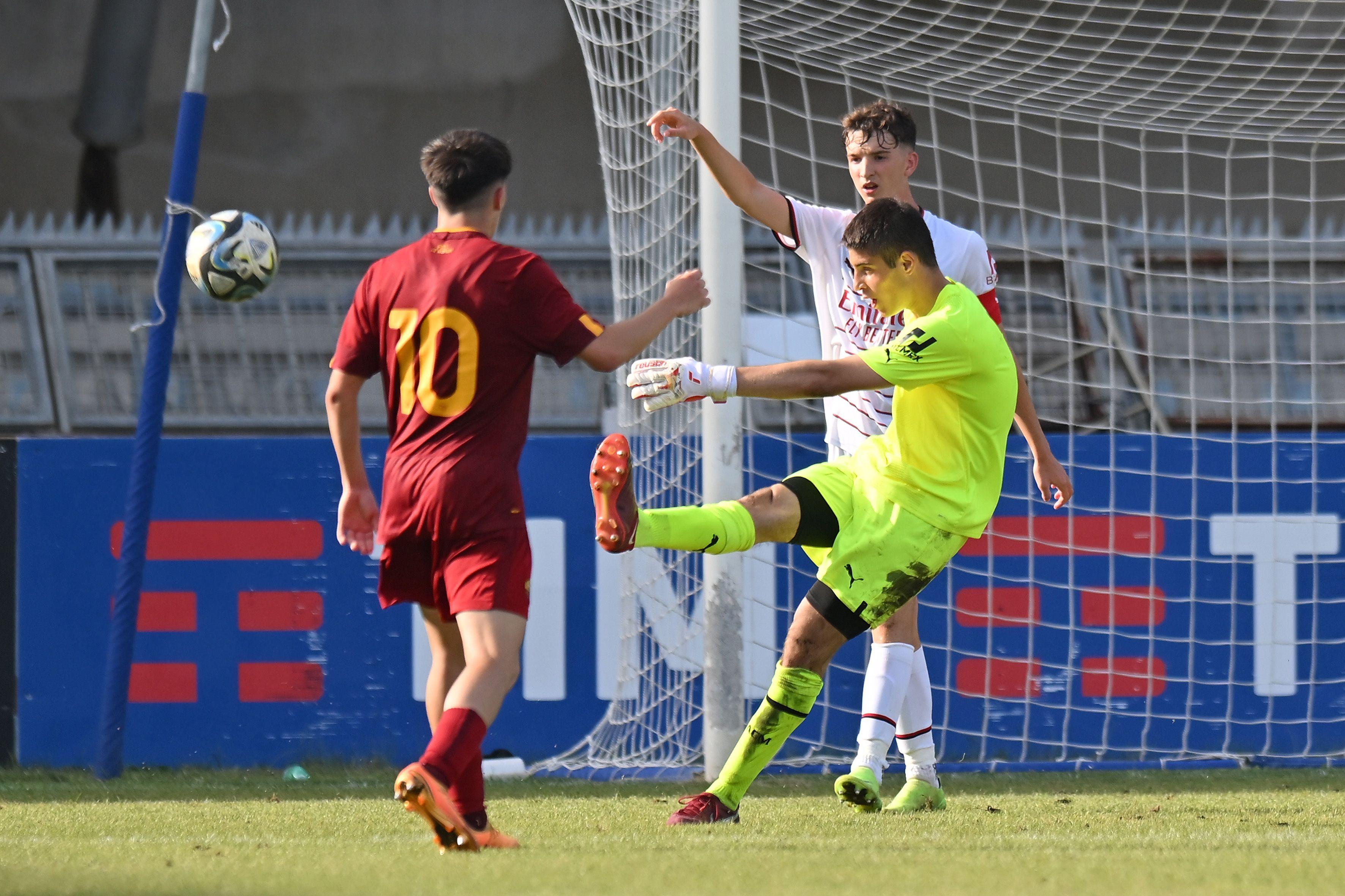 SAN BENEDETTO DEL TRONTO, ITALY - JUNE 21:Edoardo Colzani of AC Milan  during the Serie A e B U17 Semifinal match between AS Roma and AC Milan at Stadio Riviera delle Palme on June 21, 2023 in San Benedetto del Tronto, Italy. (Photo by AC Milan/AC Milan via Getty Images)