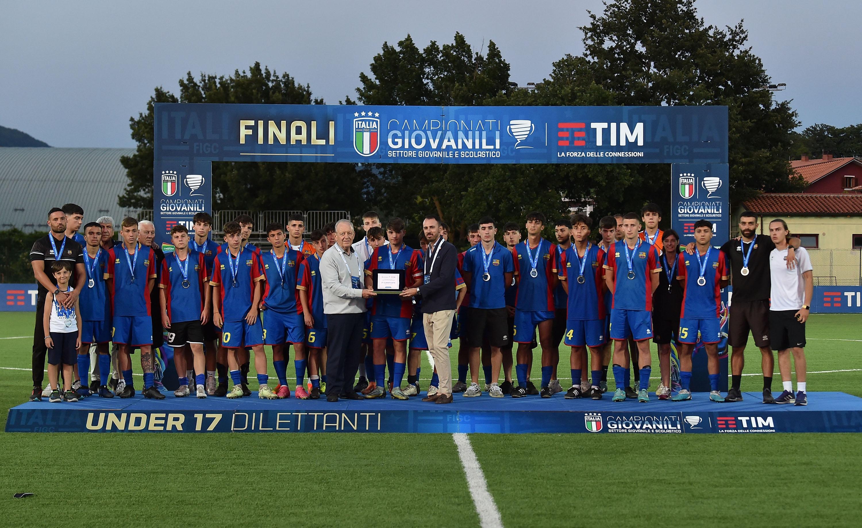 MATELICA, ITALY - JUNE 29: Players of Campodarsego pose with their runners-up medals sfter the Amateurs U17 Final between Campodarsego and Vigor Pierconti at Stadio Giovanni Paolo II on June 29, 2023 in Matelica, Italy. (Photo by Giuseppe Bellini/Getty Images)