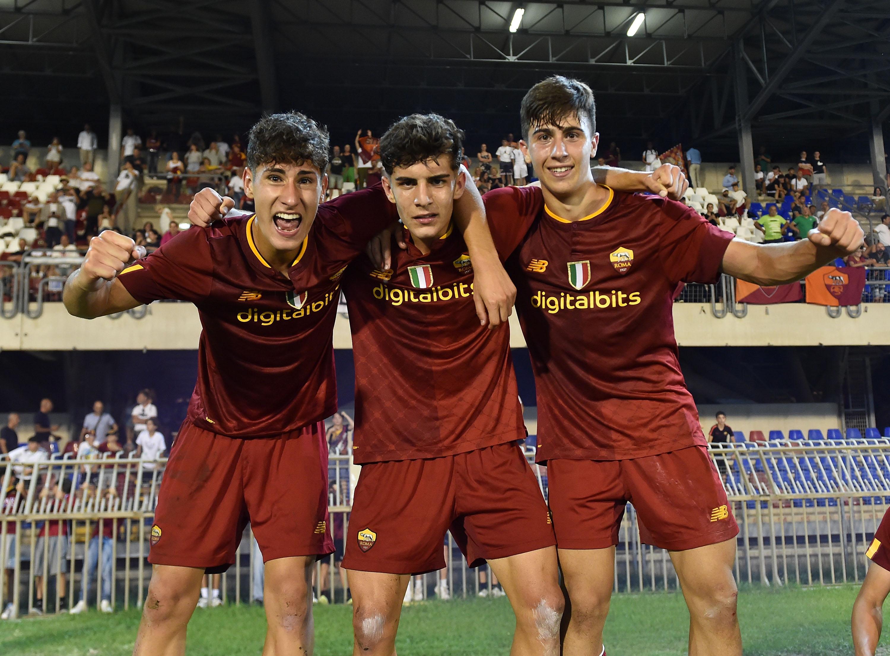 SAN BENEDETTO DEL TRONTO, ITALY - JUNE 26: Valerio Cinti; Giacomo Arduini and Federico Coletta of AS Roma celebrate the victory after the U16 Serie A e B Final match between Fiorentina and AS Roma at Stadio Riviera delle Palme on June 26, 2023 in San Benedetto del Tronto, Italy. (Photo by Giuseppe Bellini/Getty Images) *** Local Caption *** Valerio CintiGiacomo ArduiniFederico Coletta