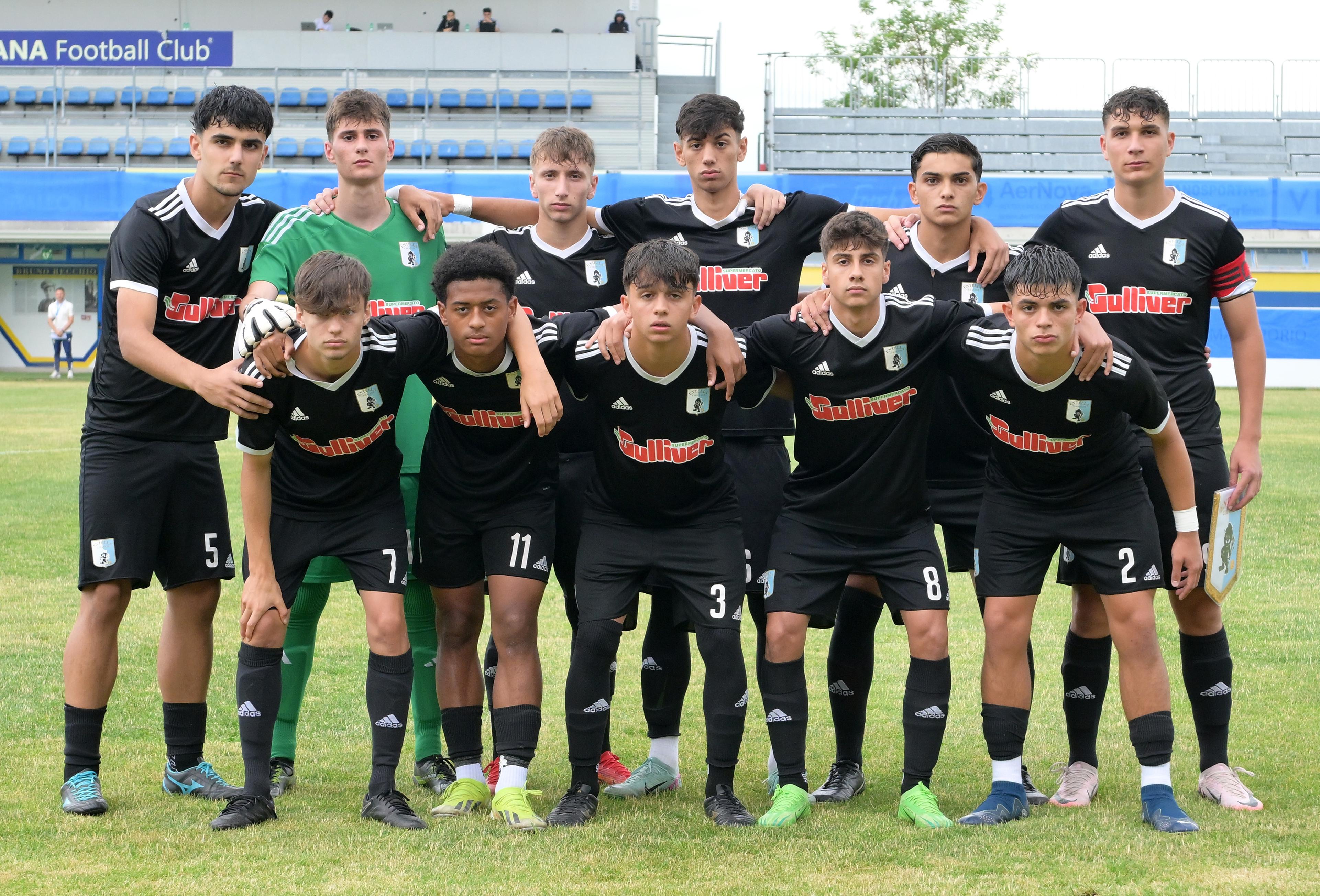 FERMO, ITALY - JUNE 23: Team of Virtus Entella prior the Serie C U16 Final match between Cesena and Virtus Entella at Stadio Bruno Recchioni on June 23, 2024 in Fermo, Italy. (Photo by Giuseppe Bellini/Getty Images)