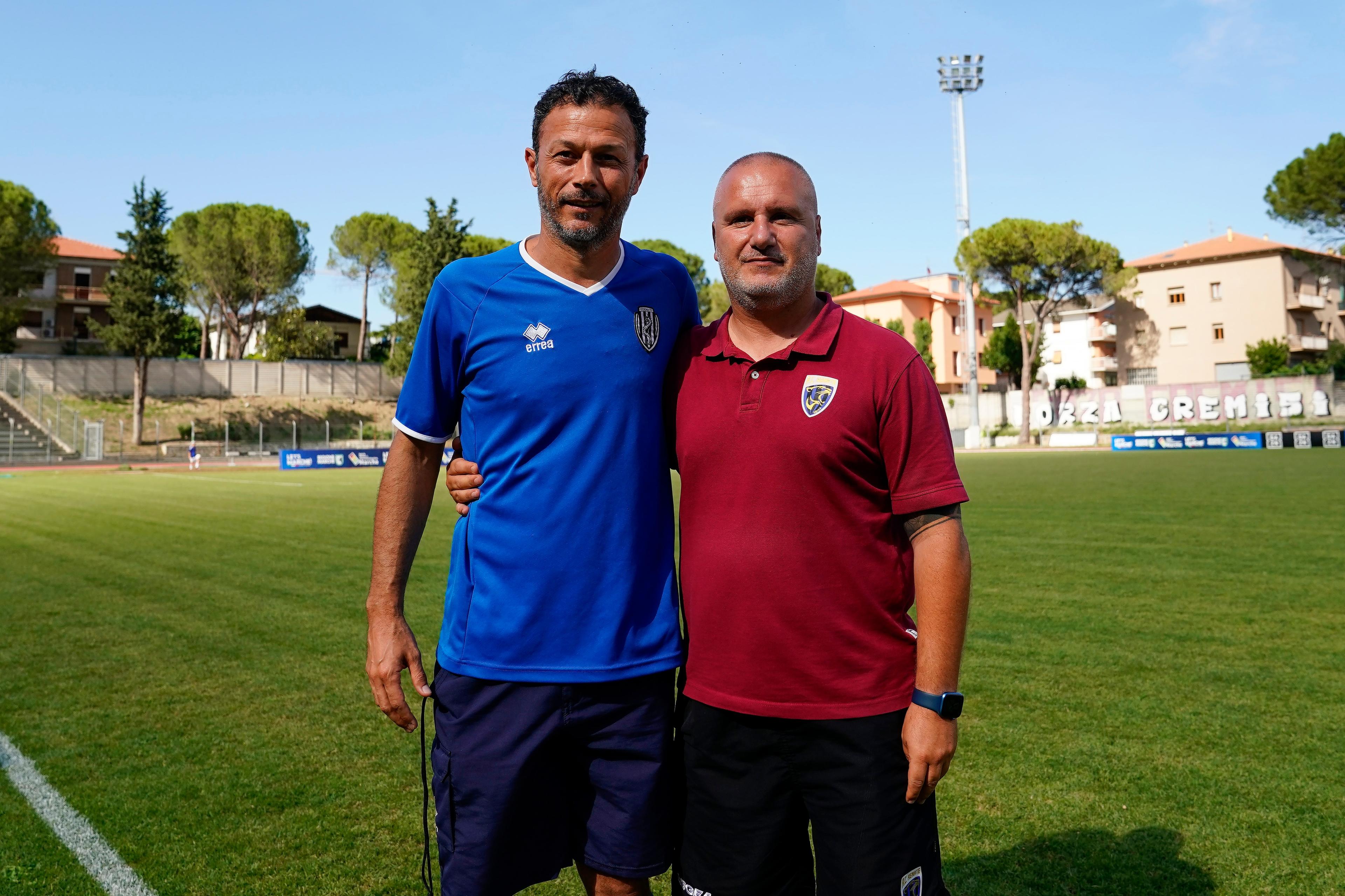 TOLENTINO, ITALY - JUNE 16: Juri Tamburini head coach of Cesena U17 (L) and Giovanni Cristiano head coach of Renate U17 (R) during the U17 Serie C match between Renate and Cesena at on June 16, 2024 in Tolentino, Italy. (Photo by Danilo Di Giovanni/Getty Images)