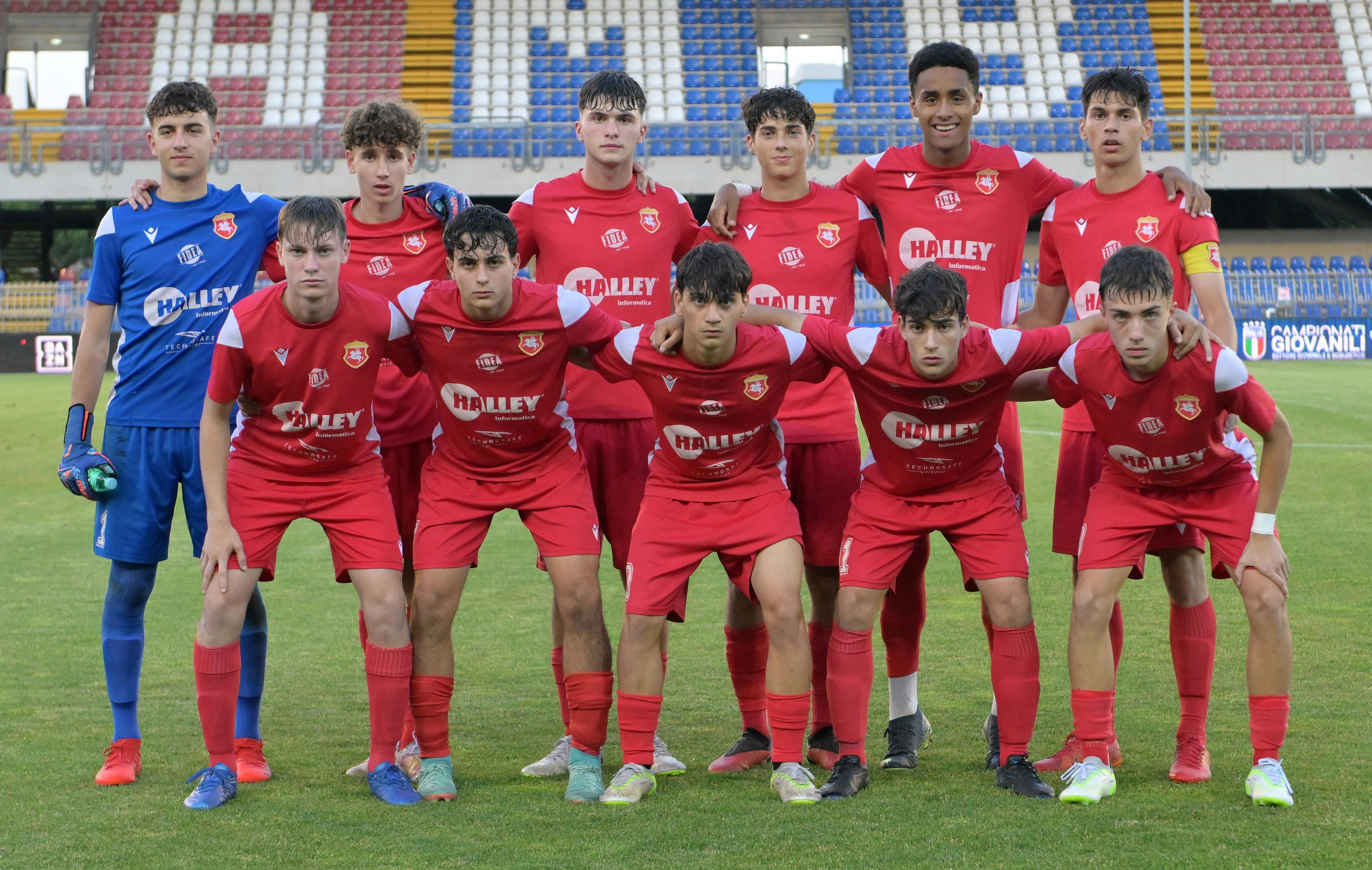 SAN BENEDETTO DEL TRONTO, ITALY - JUNE 16: Team o Ancona prior the U17 Serie C Semi-final match between Ancona and Avellino at Stadio Riviera delle Palme on June 16, 2024 in San Benedetto del Tronto, Italy. (Photo by Giuseppe Bellini/Getty Images)