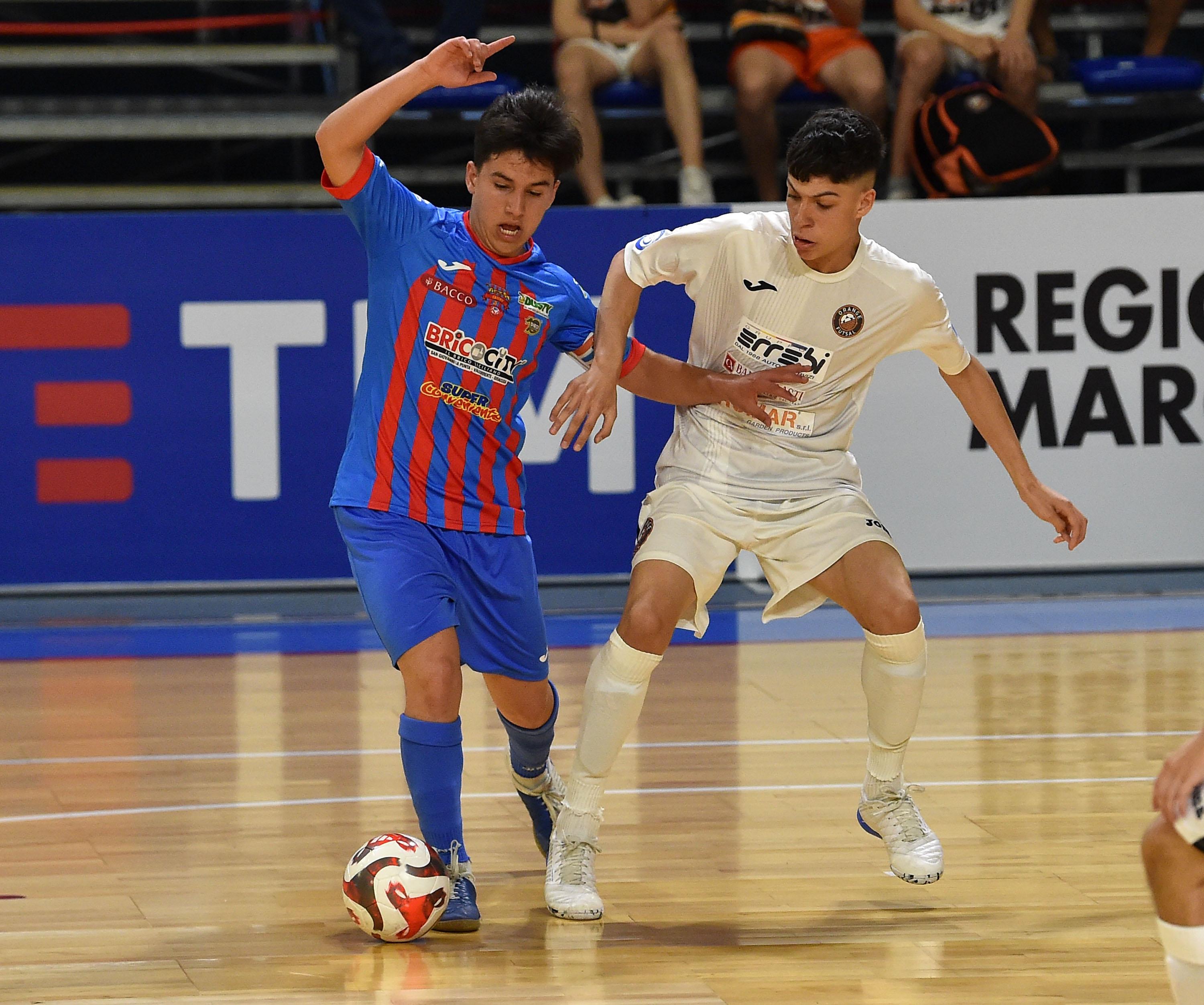 PESARO, ITALY - JUNE 03: the mach between Meta Catania U17 and Orange Asti U17 at Palacampanara on June 3, 2023 in Pesaro, Italy. (Photo by Giuseppe Bellini/Getty Images)