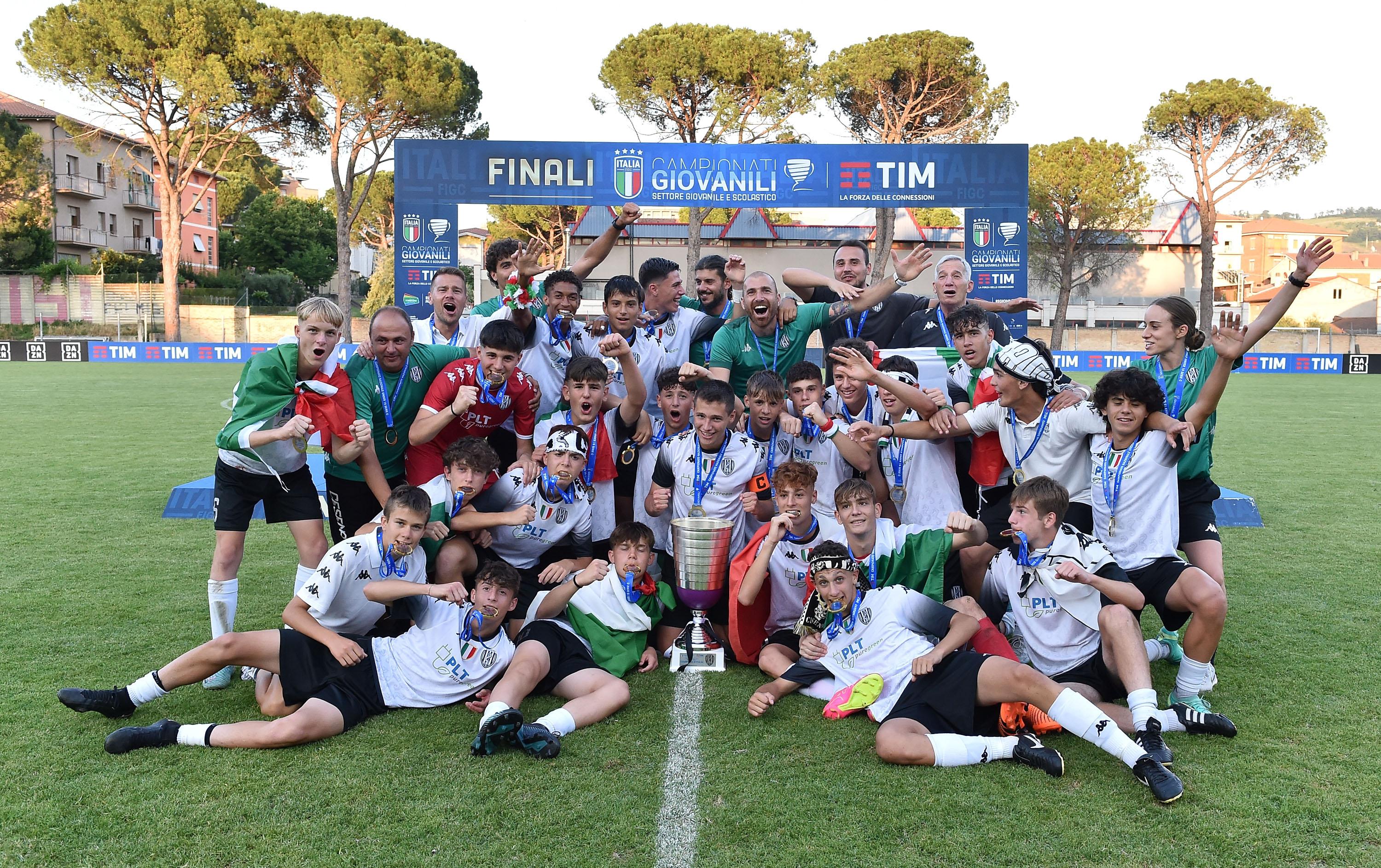 TOLENTINO, ITALY - JUNE 19: Team of Cesena celebrates the victory after the Serie C U15 Final match between Cesena and Juve Stabia on June 19, 2023 in Tolentino, Italy. (Photo by Giuseppe Bellini/Getty Images)