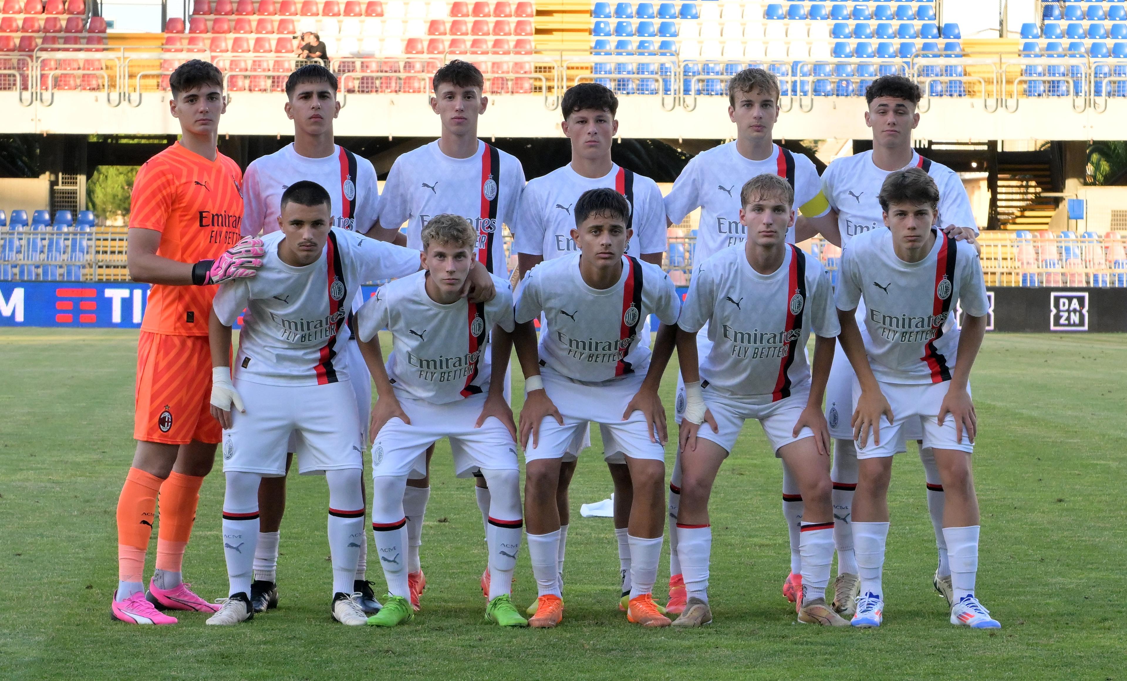 SAN BENEDETTO DEL TRONTO, ITALY - JUNE 22: Team of AC Milan prior the Serie A & B U16 Final match between Atalanta BC and AC Milan at Stadio Riviera delle Palme on June 22, 2024 in San Benedetto del Tronto, Italy. (Photo by Giuseppe Bellini/Getty Images)