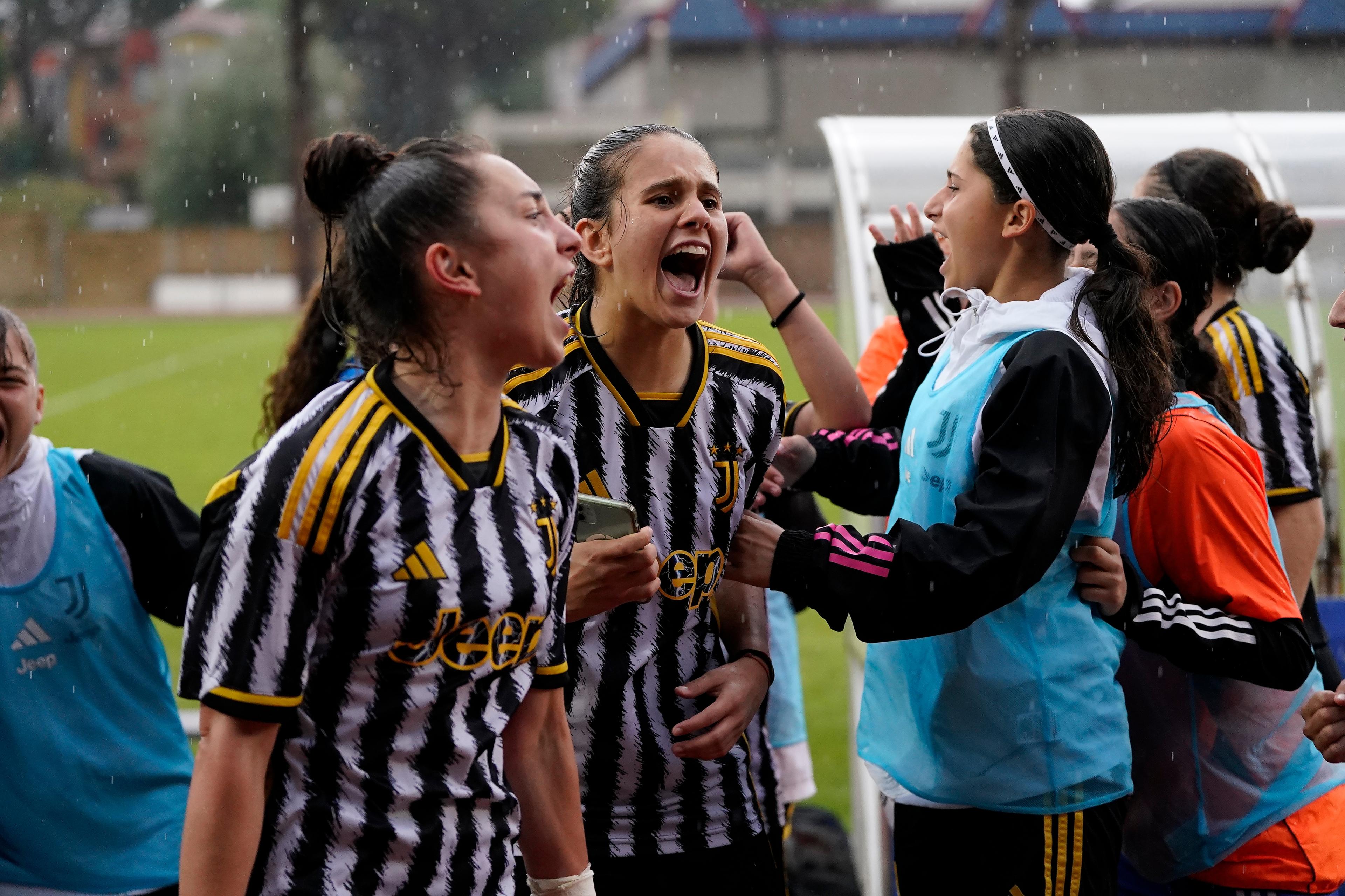 Under 15 femminile, la finale sarà Juventus-Roma: giovedì pomeriggio a Tolentino la sfida per assegnare lo Scudetto