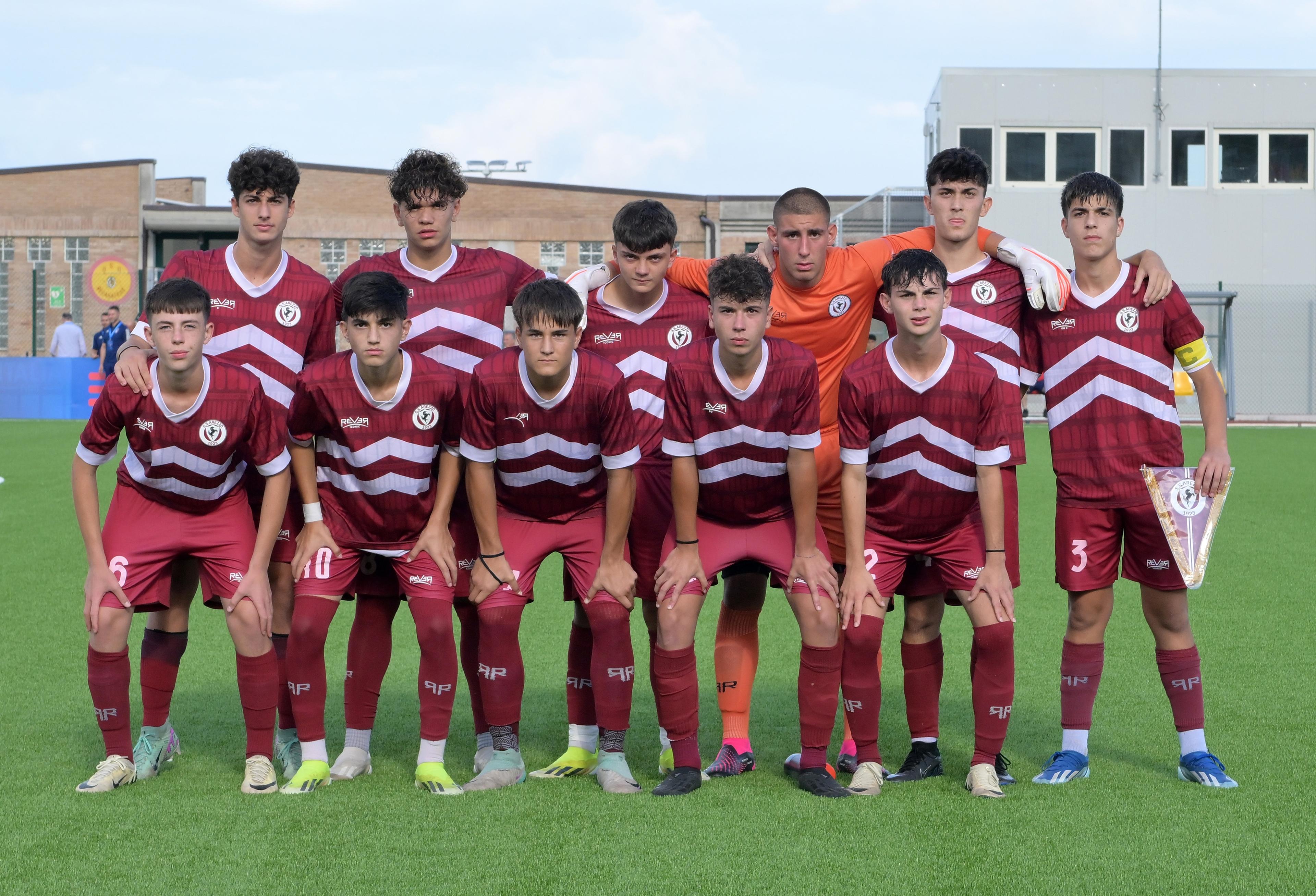RECANATI, ITALY - JUNE 26: Team of Arezzo prior the U15 Serie C Final match between Pro Sesto and Arezzo at on June 26, 2024 in Recanati, Italy. (Photo by Giuseppe Bellini/Getty Images)