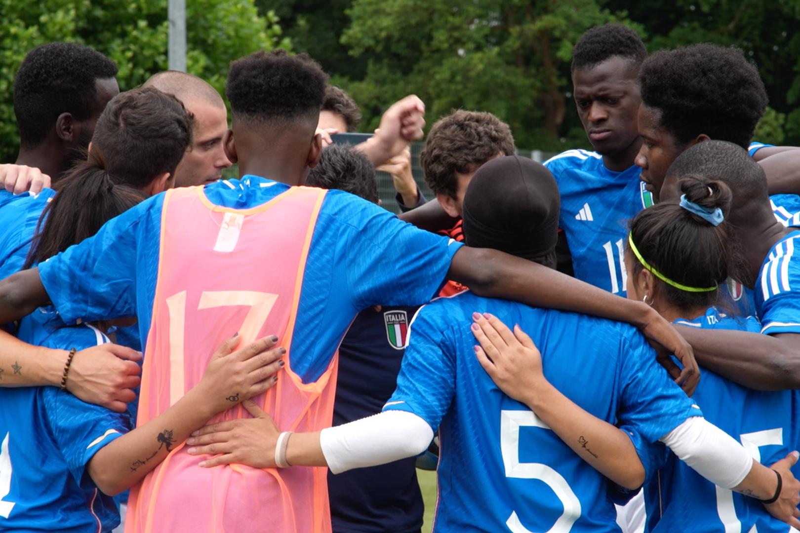 A Tirrenia un weekend dedicato ai rifugiati e richiedenti asilo. E su Vivo Azzurro Tv è online il docu-film sulla UEFA Unity Euro Cup