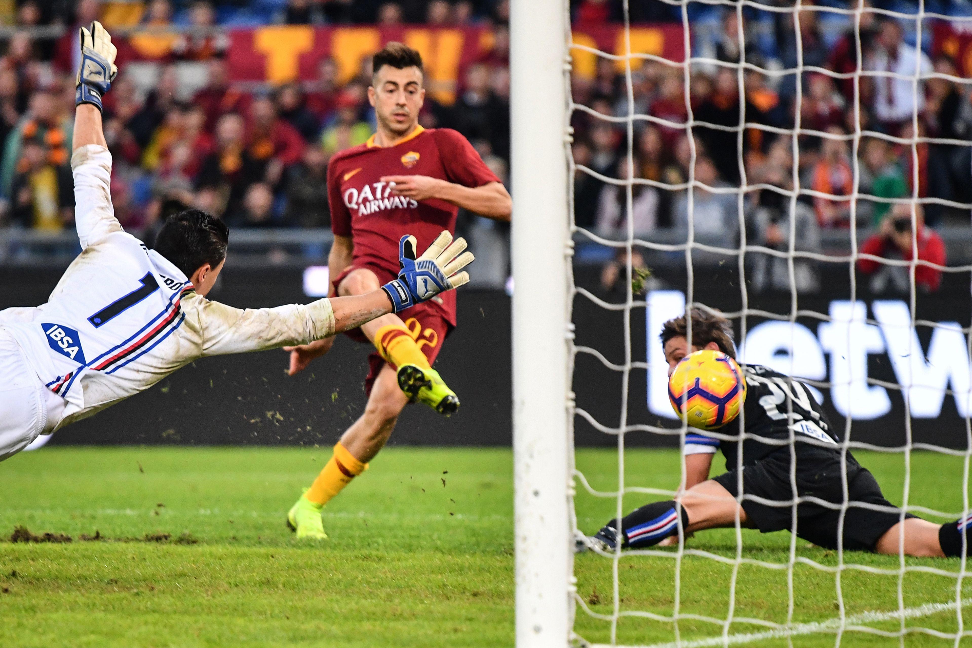 AS Roma Italian forward Stephan El Shaarawy (Rear C) scores his second goal past Sampdoria\\'s Italian goalkeeper Emil Audero (L) during the Italian Serie A football match AS Roma vs Sampdoria on NOvember 11, 2018 at the Olympic stadium in Rome. (Photo by Alberto PIZZOLI / AFP)        (Photo credit should read ALBERTO PIZZOLI/AFP/Getty Images)