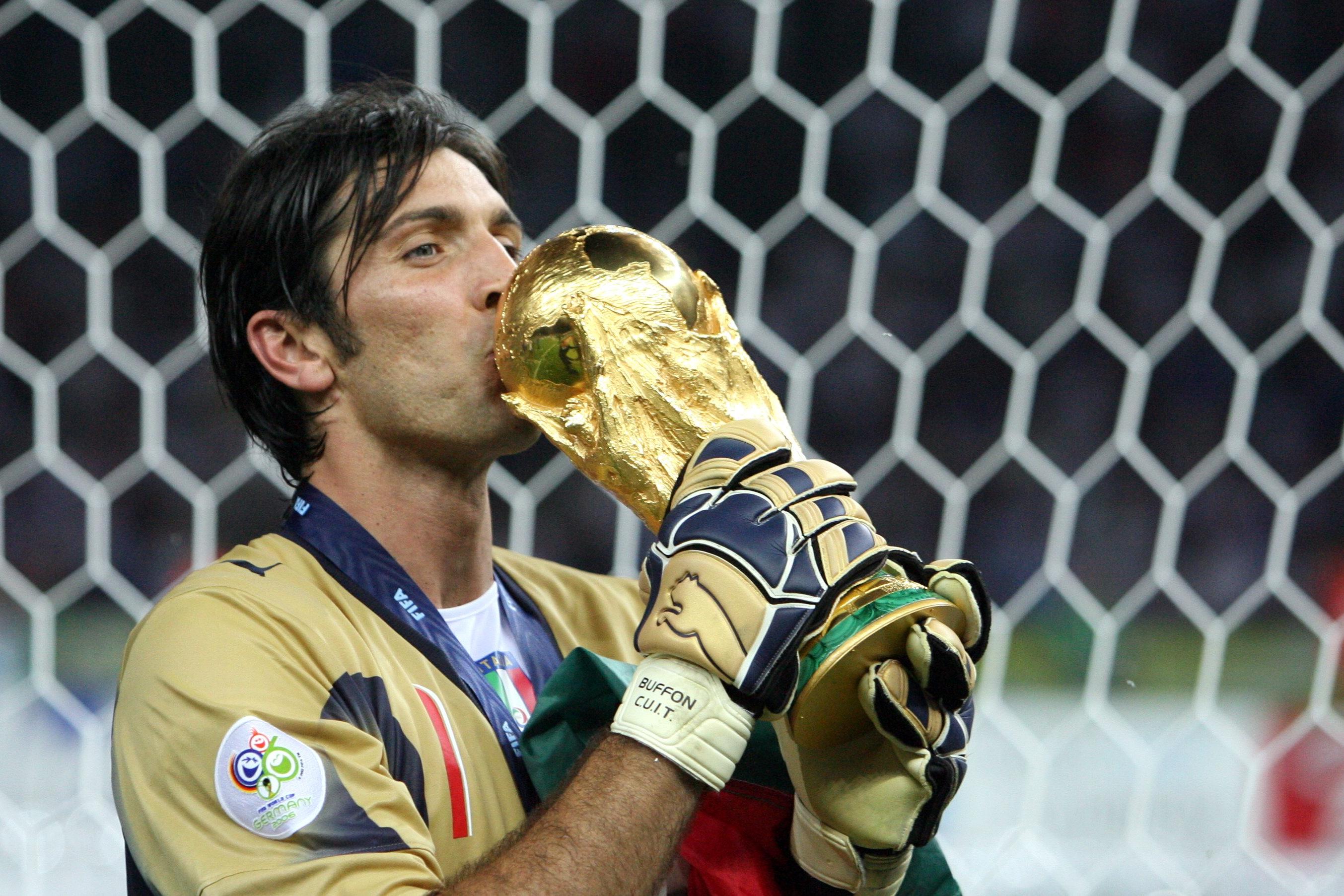 Buon compleanno a "Superman" Gianluigi Buffon che oggi compie 41 anni!