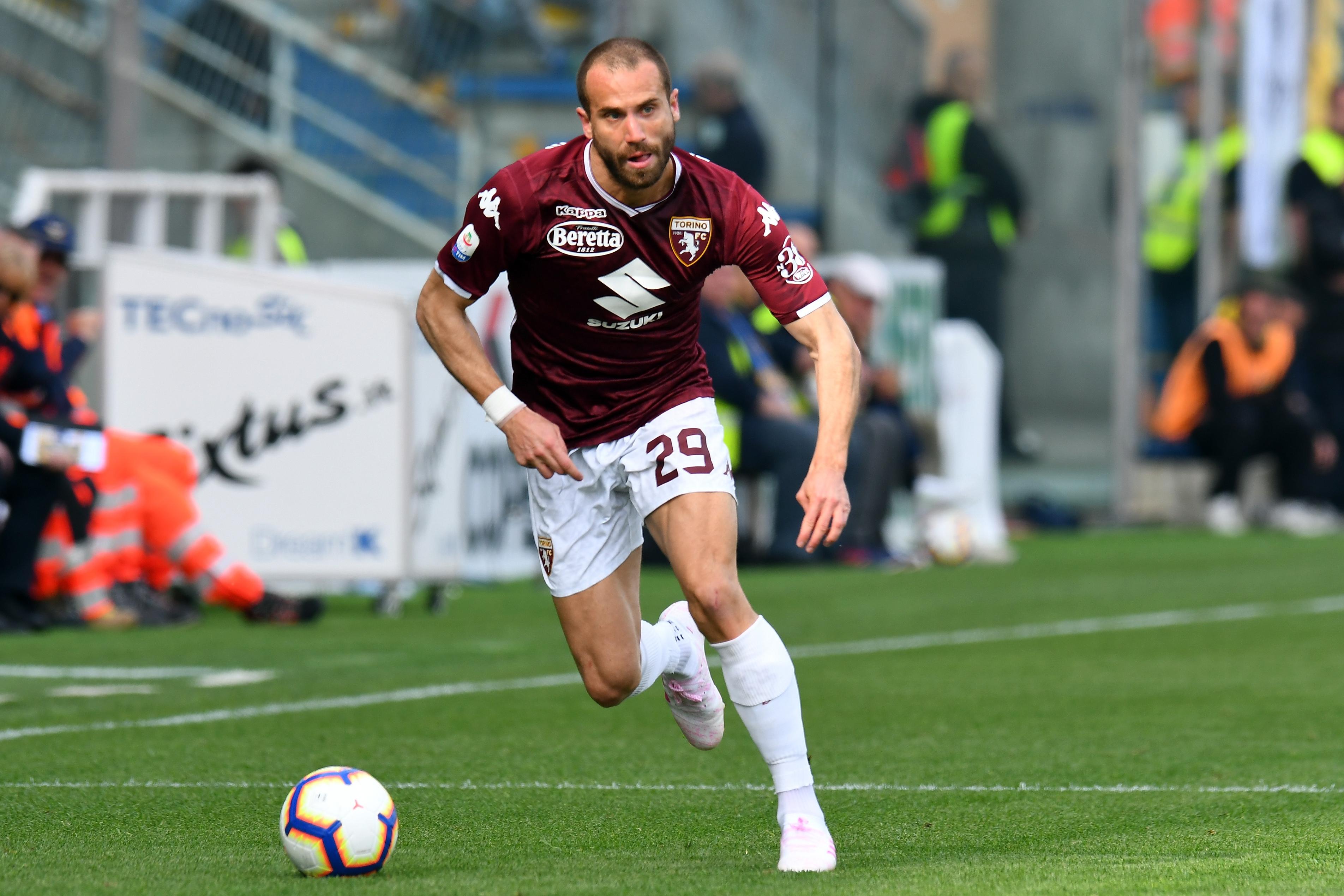 PARMA, ITALY - APRIL 06: Lorenzo De Silvestri of Torino FC in action during the Serie A match between Parma Calcio and Torino FC at Stadio Ennio Tardini on April 6 , 2019 in Parma, Italy.  (Photo by Alessandro Sabattini/Getty Images)
