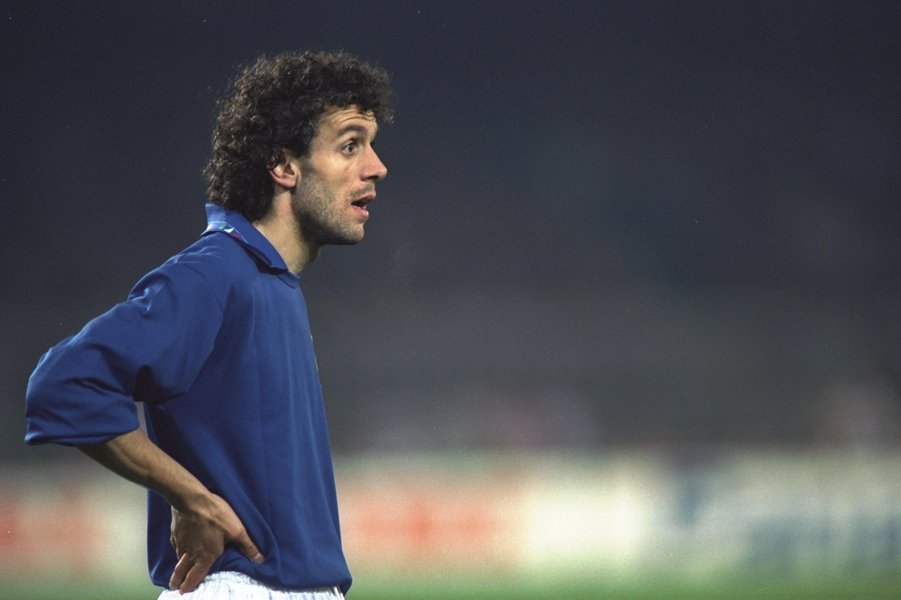 25  Mar 1992:  Roberto Donadoni of Italy in action during a Friendly match against Germany in Italy. Italy won the match 1-0. \\\\ Mandatory Credit: Shaun  Botterill/Allsport