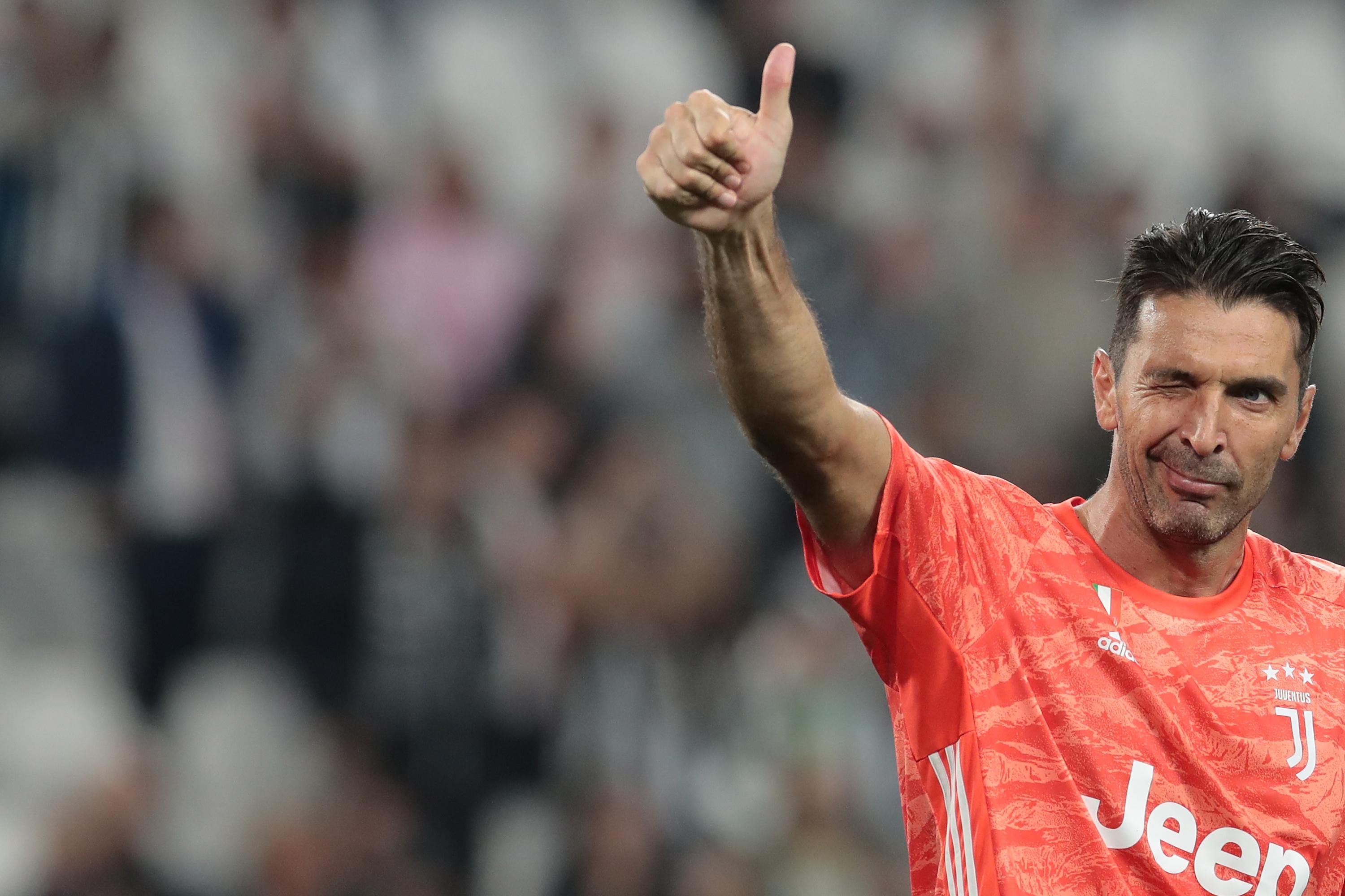 Buffon diventa il calciatore italiano con più presenze a livello di club