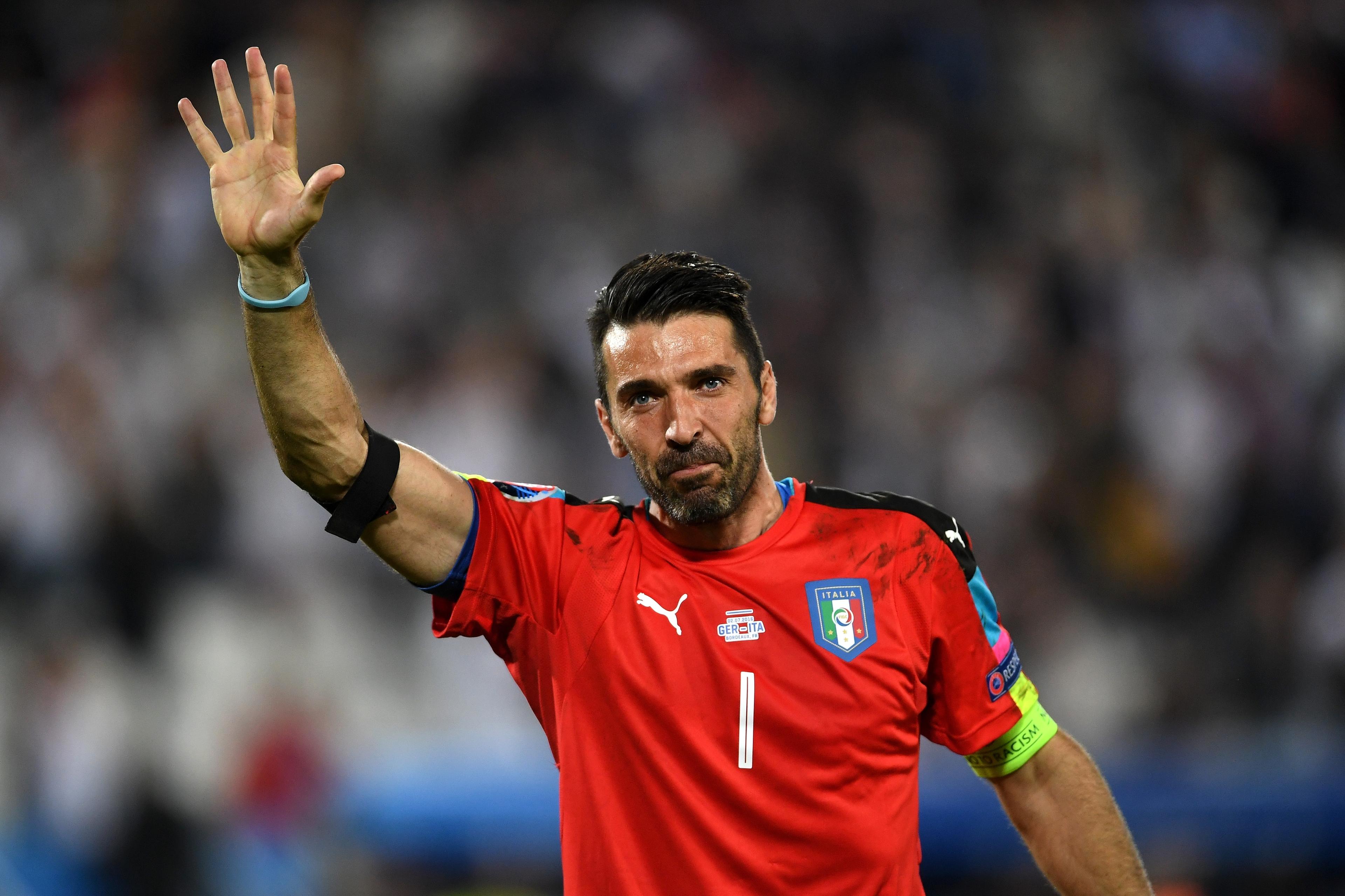 Buon compleanno a Gianluigi Buffon, Campione del Mondo nel 2006!