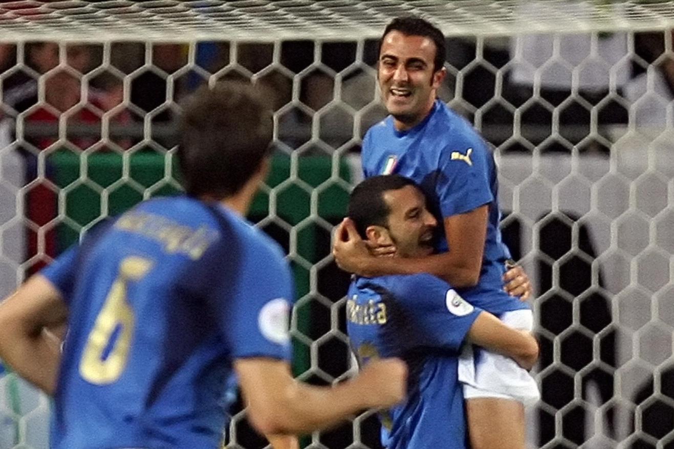 Buon compleanno a Simone Barone che compie 42 anni!