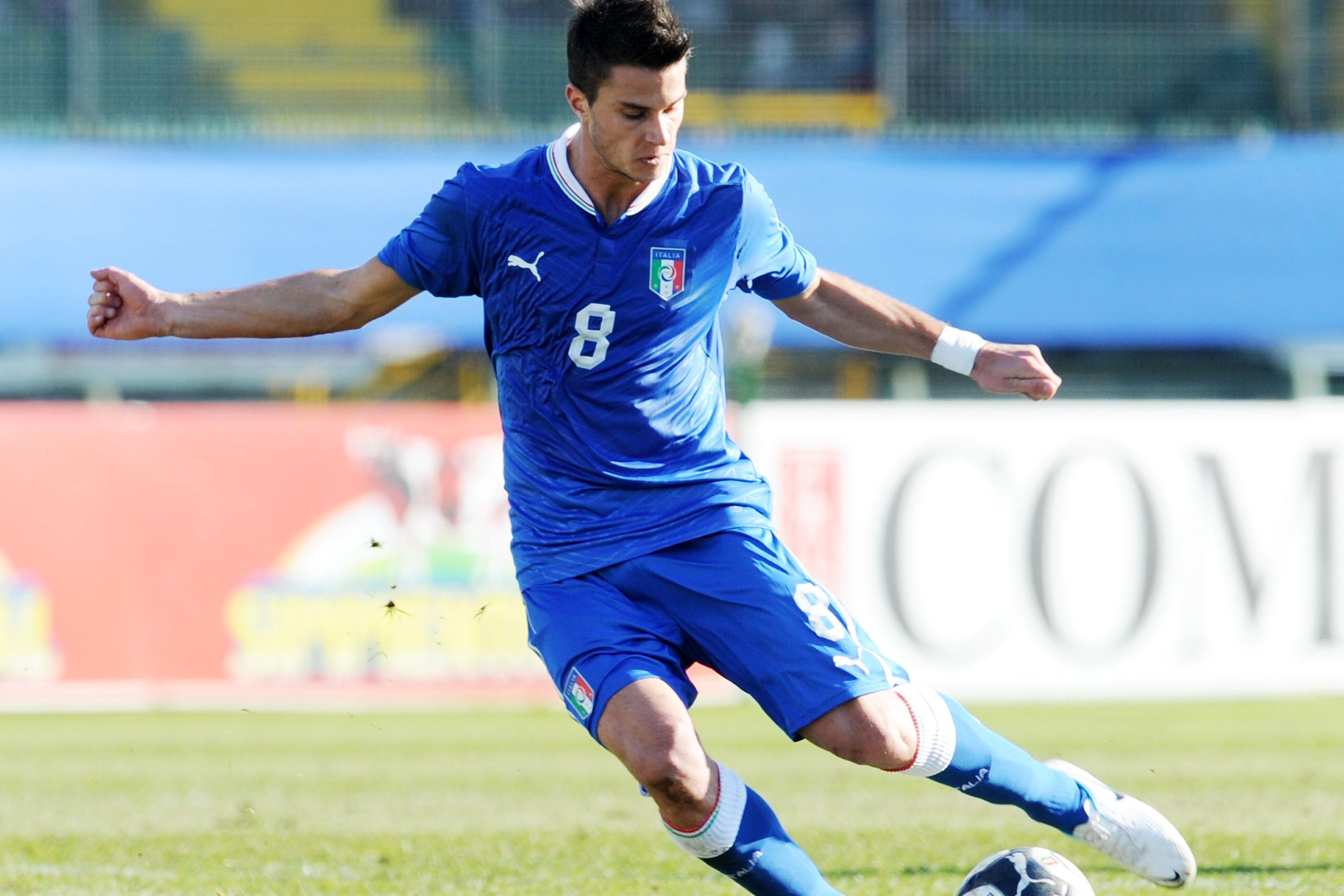 AVELLINO, ITALY - DECEMBER 17:  Lorenzo Crisetig of Italy U21 in action  during the match betwen Italy U21 v B Italia at Stadio Partenio on December 17, 2013 in Avellino, Italy.  (Photo by Giuseppe Bellini/Getty Images)