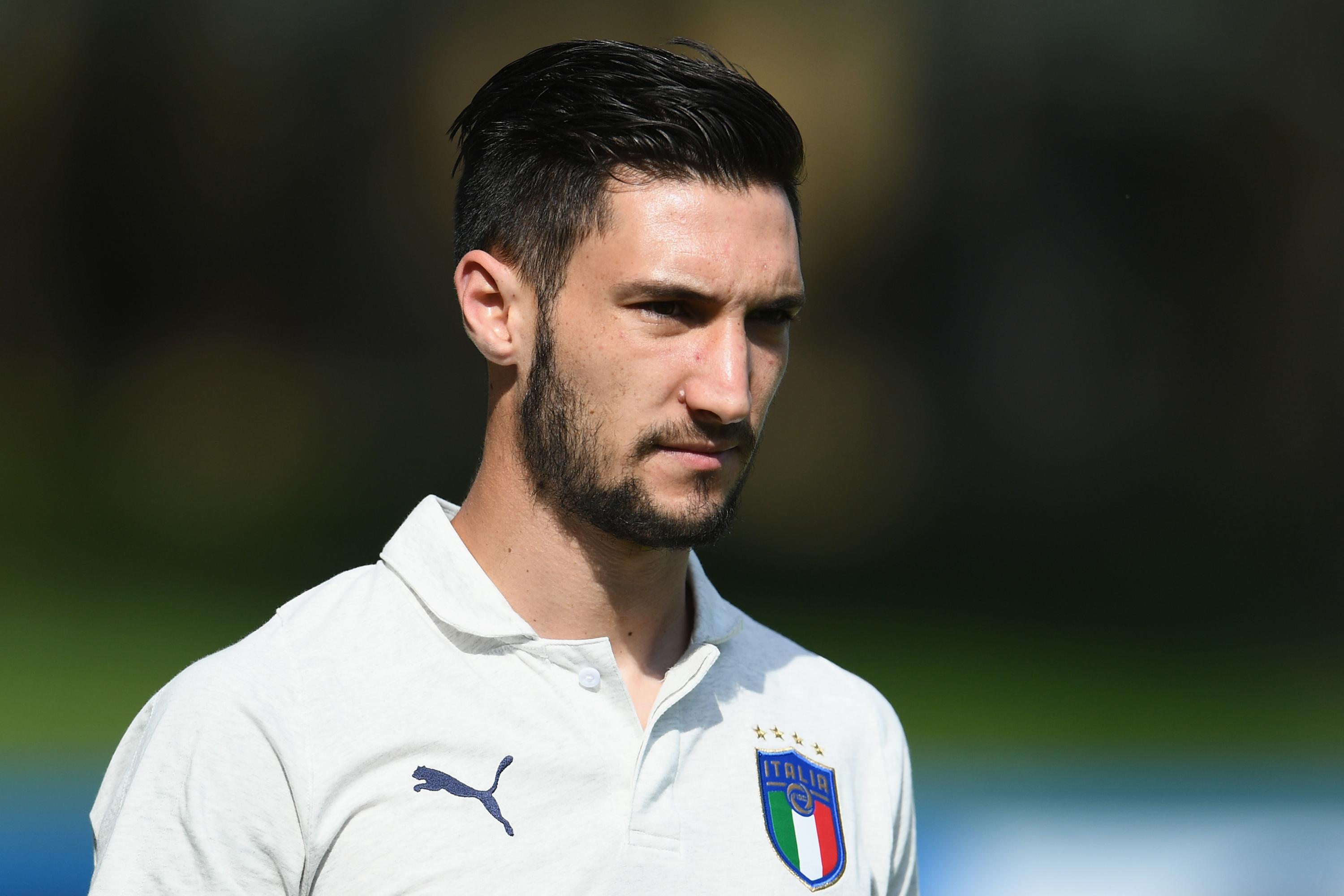 FLORENCE, ITALY - MAY 26: Matteo Politano of Italy looks on prior to the Italy training session at Centro Tecnico Federale di Coverciano on May 26, 2018 in Florence, Italy. (Photo by Claudio Villa/Getty Images)