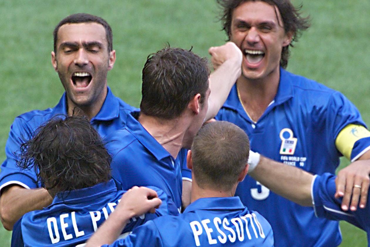 Italian Christian Vieri (c) is congratulated by (l to r) Alessandro Del Piero, Giuseppe Bergomi, Paolo Maldini and Gianluca Pessotto after scoring in the1998 Soccer World Cup group B first round match between Italy and Austria, 23 June at the Stade de France in Saint-Denis. (ELECTRONIC IMAGE) AFP PHOTO RABIH MOGHRABI (Photo credit should read RABIH MOGHRABI/AFP/Getty Images)
