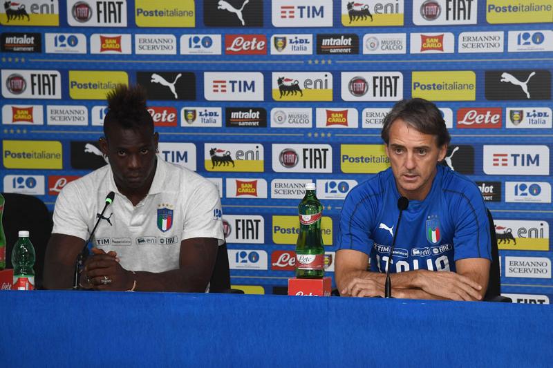 Mancini: \"Con l’Olanda buon test per il futuro\". Balotelli: \"Senza l’Italia sono stato male\"