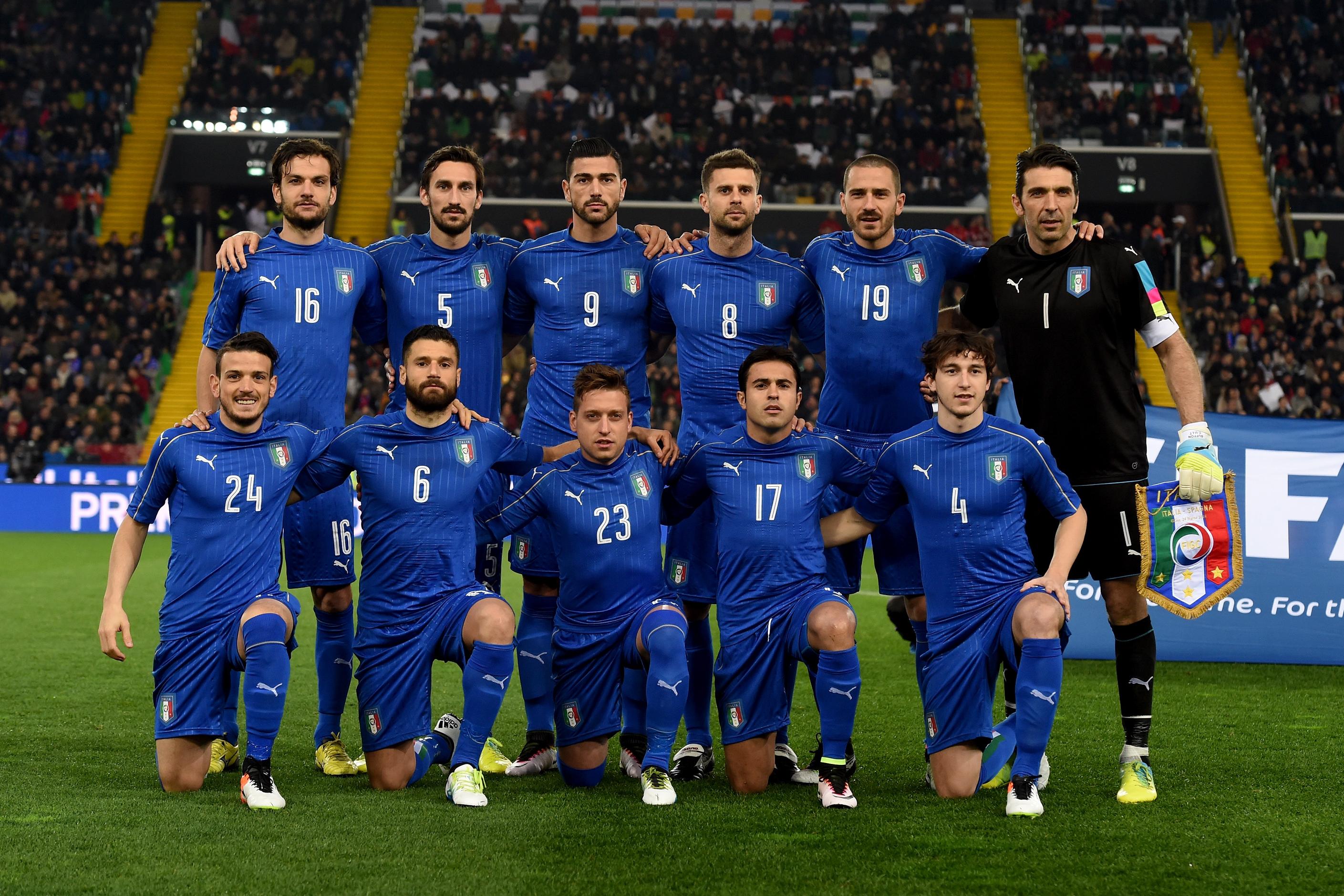 \"UDINE, ITALY - MARCH 24: Italy poses for a photo prior to the international friendly match between Italy and Spain at Stadio Friuli on March 24, 2016 in Udine, Italy. (Photo by Claudio Villa/Getty Images)\"
