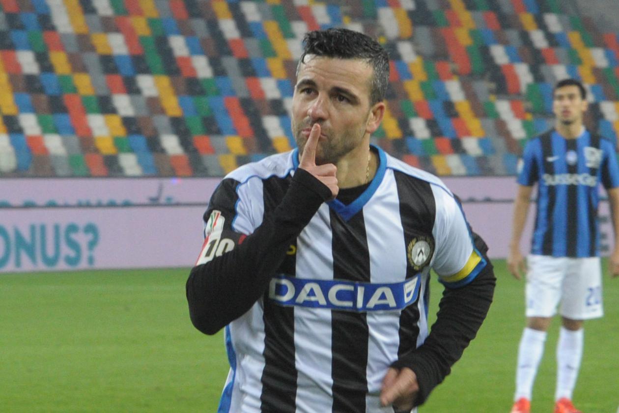UDINE, ITALY - DECEMBER 02:  Antonio Di Natale   of Udinese celebrates after scoring his opening goal during the TIM Cup match between Udinese Calcio and Atalanta BC at Stadio Friuli on December 2, 2015 in Udine, Italy.  (Photo by Dino Panato/Getty Images)