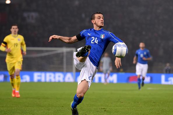 BOLOGNA, ITALY - NOVEMBER 17: Alessandro Florenzi of Italy in action during the international friendly match between Italy and Romania at Stadio Renato Dall\\'Ara on November 17, 2015 in Bologna, Italy. (Photo by Claudio Villa/Getty Images)