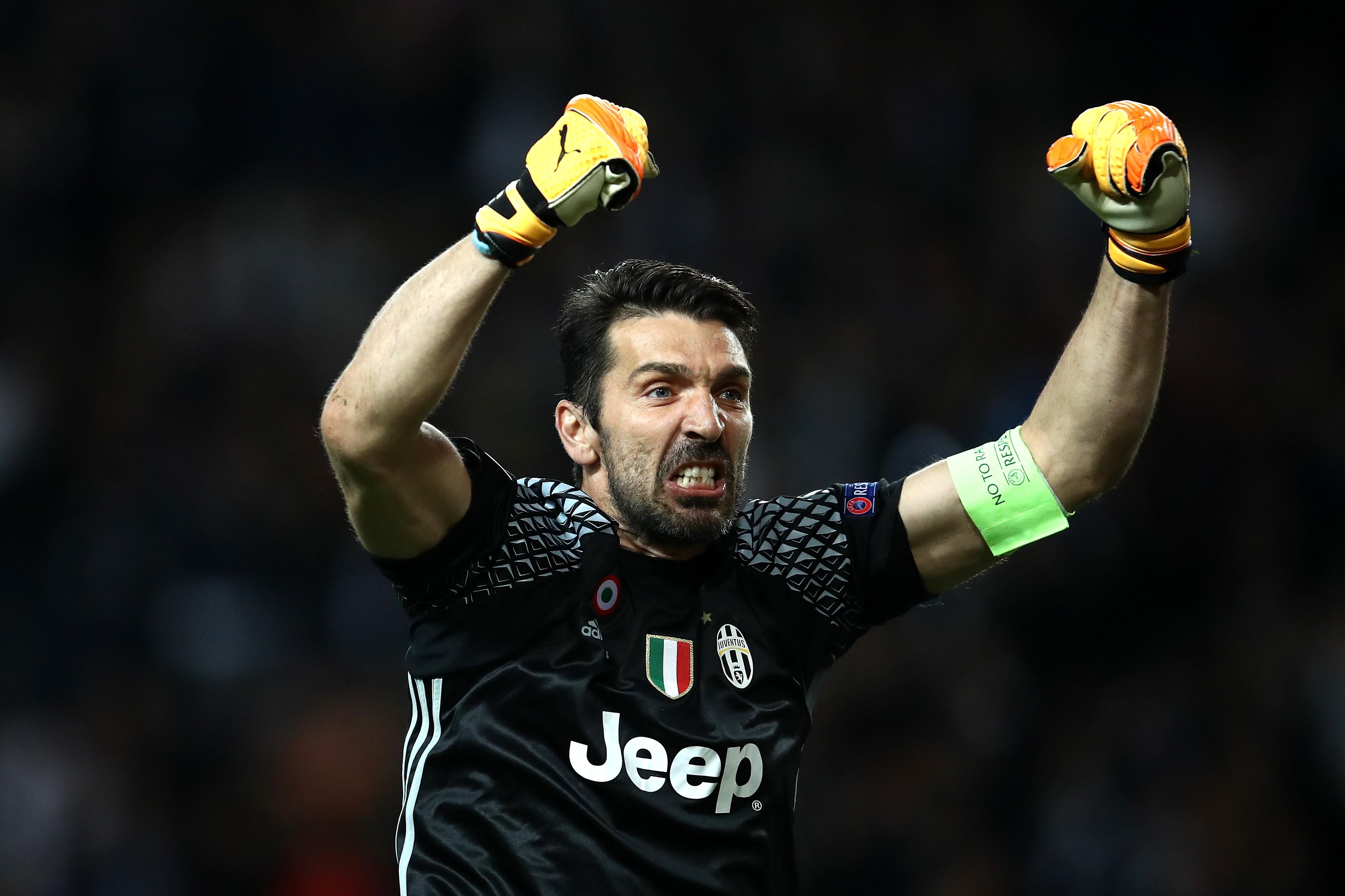 MONACO - MAY 03:  Gianluigi Buffon of Juventus celebrates after Gonzalo Higuain (not pictured) scores his sides second goal during the UEFA Champions League Semi Final first leg match between AS Monaco v Juventus at Stade Louis II on May 3, 2017 in Monaco, Monaco.  (Photo by Julian Finney/Getty Images)