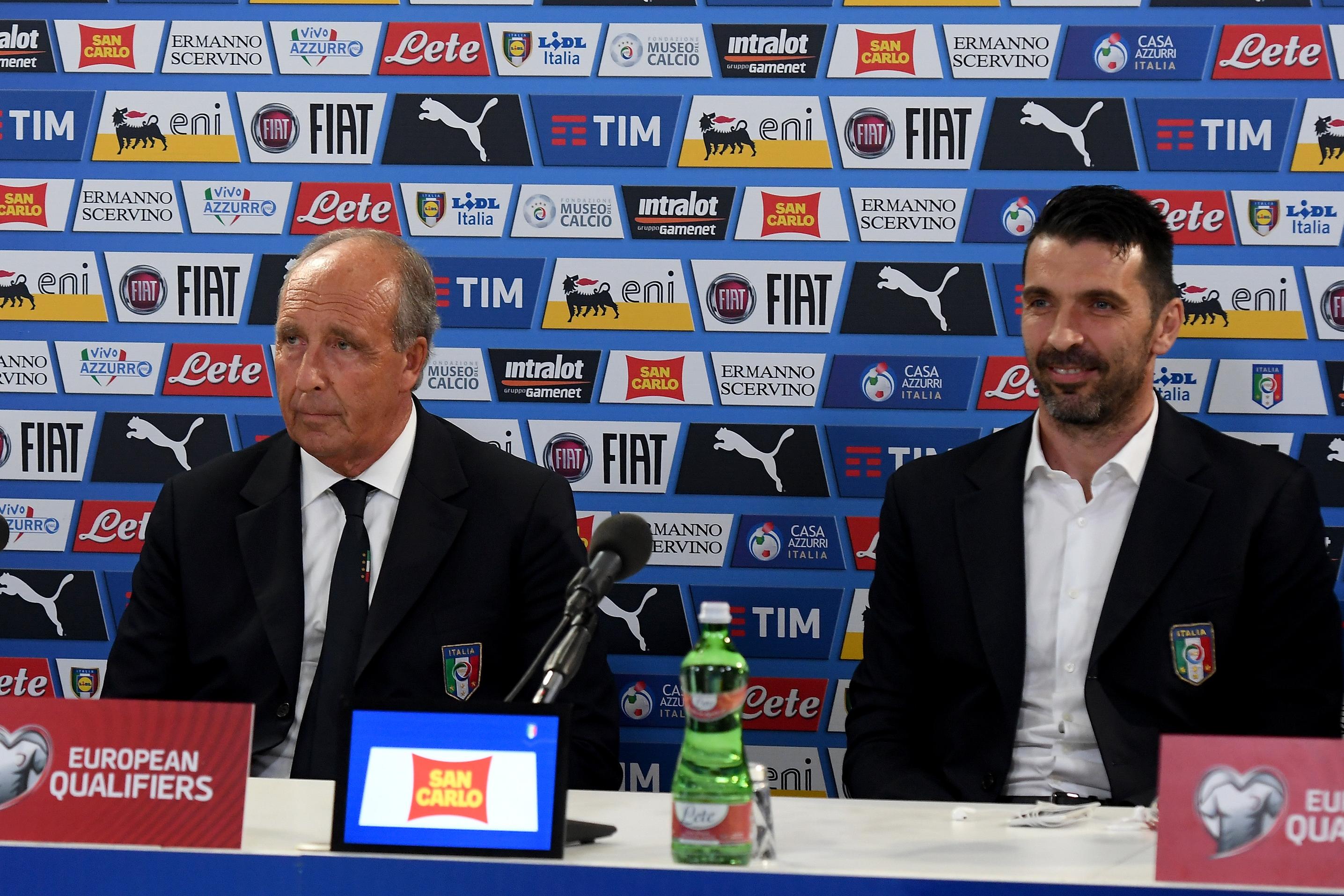 UDINE, ITALY - JUNE 10:  Head coach Italy Gian Piero Ventura and Gianluigi Buffon speak with the media during the press conference at Stadio Friuli on June 10, 2017 in Udine, Italy.  (Photo by Claudio Villa/Getty Images)