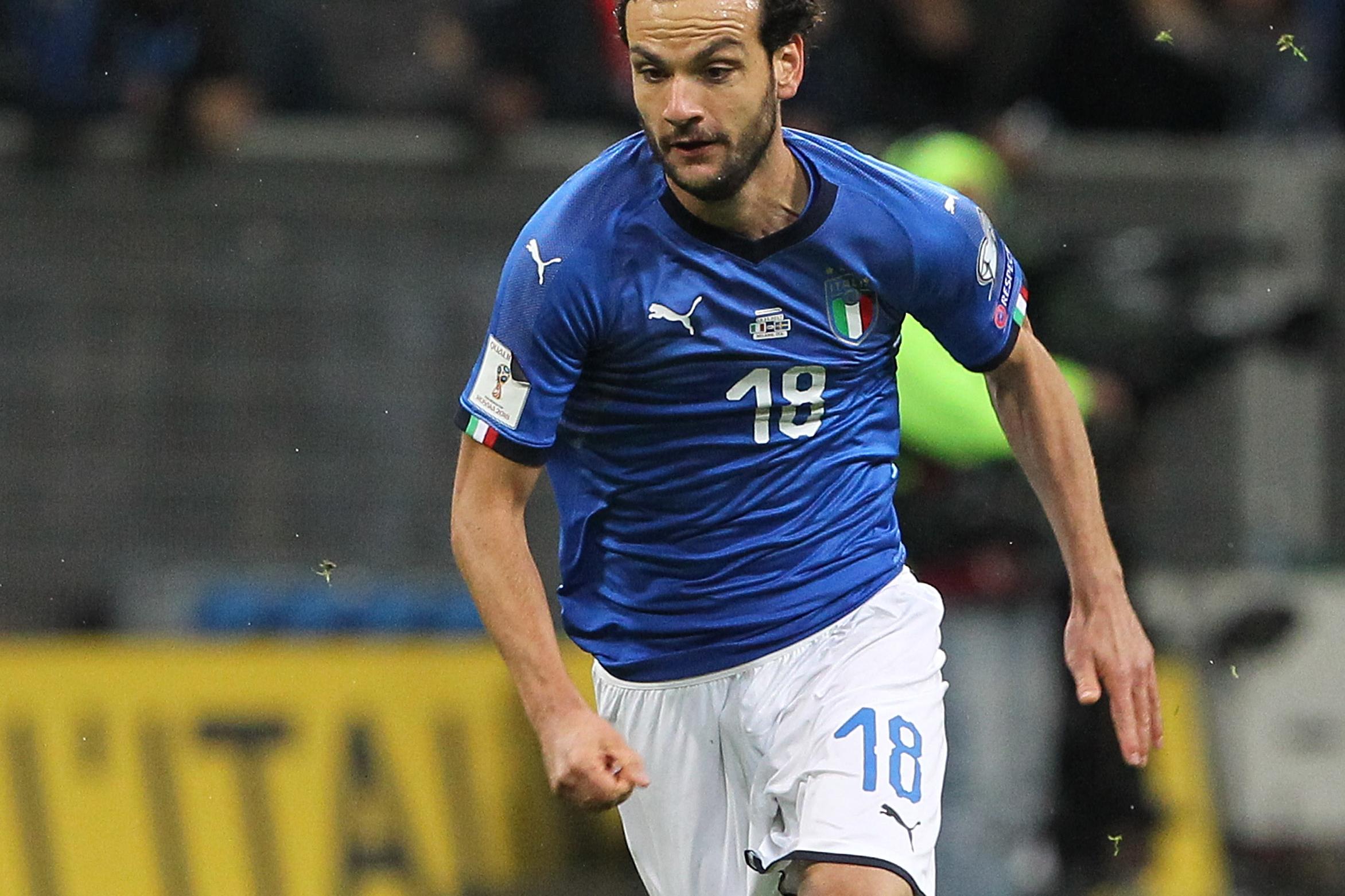 MILAN, ITALY - NOVEMBER 13:  Marco Parolo of Italy in action during the FIFA 2018 World Cup Qualifier Play-Off: Second Leg between Italy and Sweden at San Siro Stadium on November 13, 2017 in Milan,  (Photo by Marco Luzzani/Getty Images)